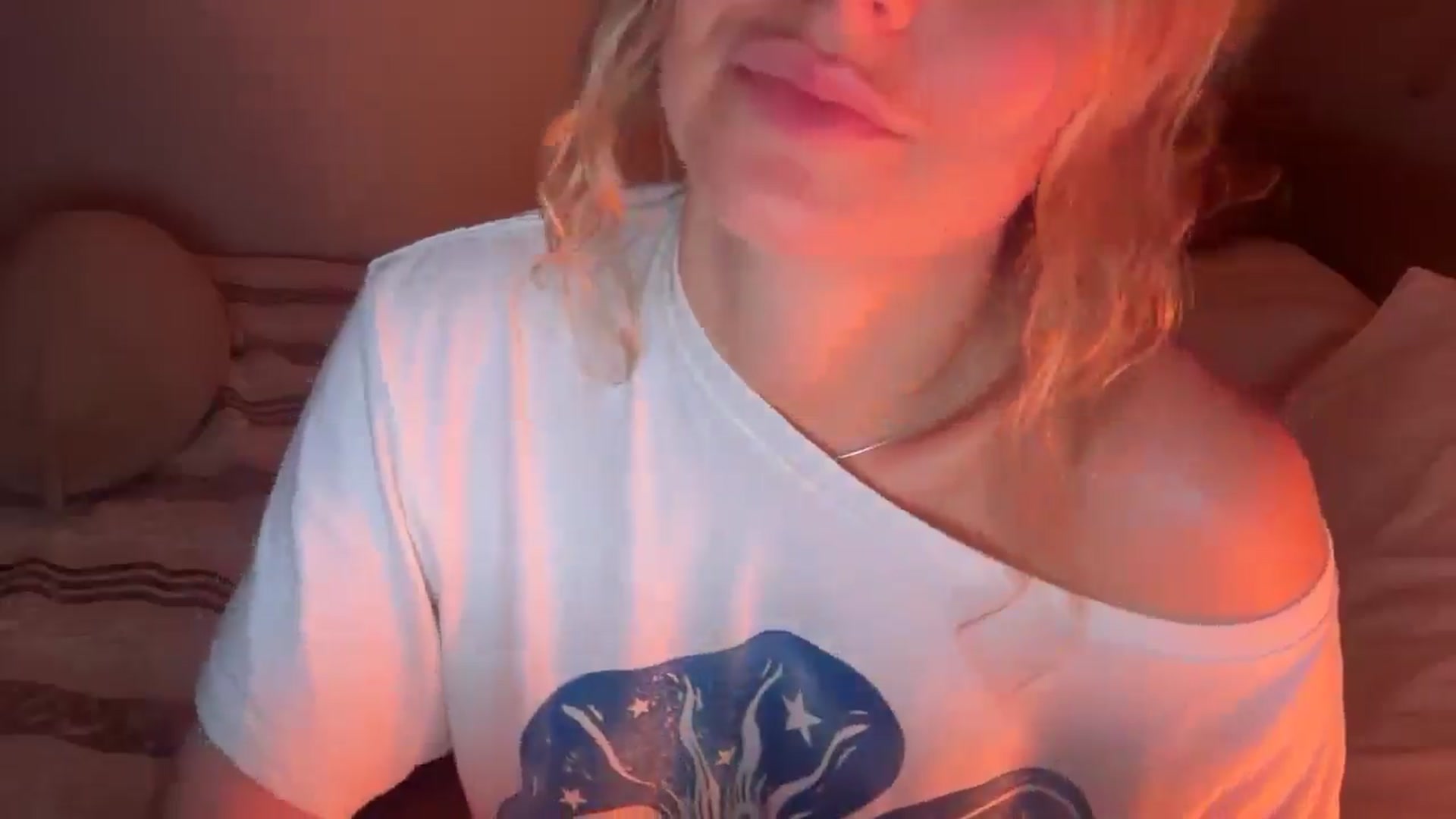Gallery image thumbnail from Angeleska's myfreecams stream on, 02/19/2026, 20:35 image 15 of 20