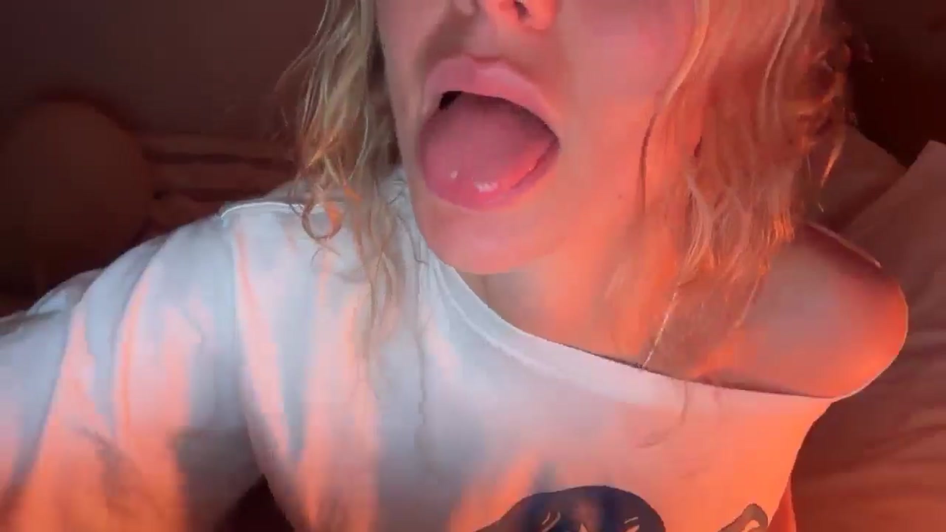 Gallery image thumbnail from Angeleska's myfreecams stream on, 02/19/2026, 20:35 image 6 of 20