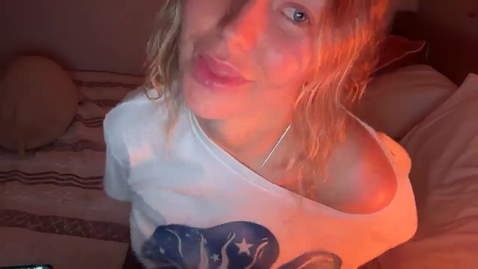 Gallery image thumbnail from Angeleska's myfreecams stream on, 02/19/2026, 20:35 image 5 of 20