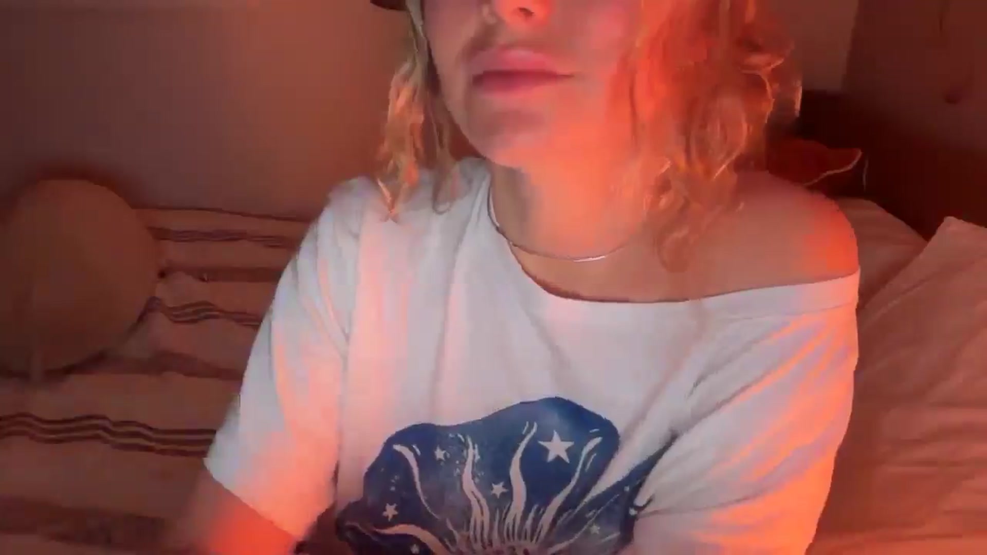 Gallery image thumbnail from Angeleska's myfreecams stream on, 02/19/2026, 20:35 image 18 of 20
