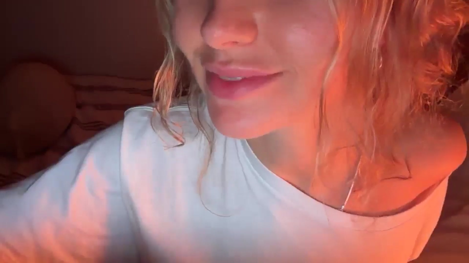 Gallery image thumbnail from Angeleska's myfreecams stream on, 02/19/2026, 21:45 image 6 of 20