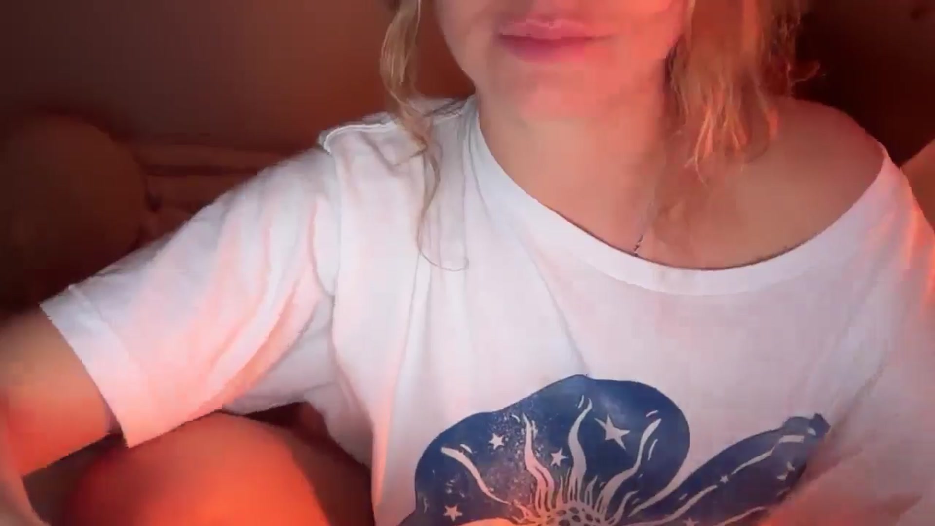 Gallery image thumbnail from Angeleska's myfreecams stream on, 02/19/2026, 21:45 image 8 of 20