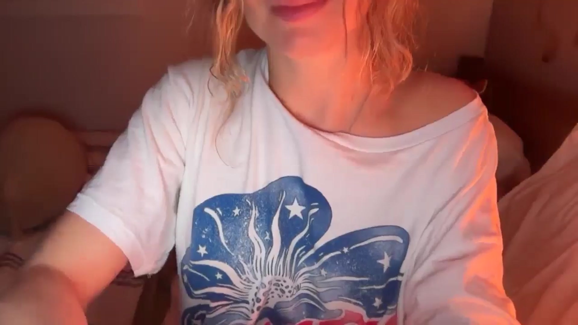 Gallery image thumbnail from Angeleska's myfreecams stream on, 02/19/2026, 21:45 image 17 of 20