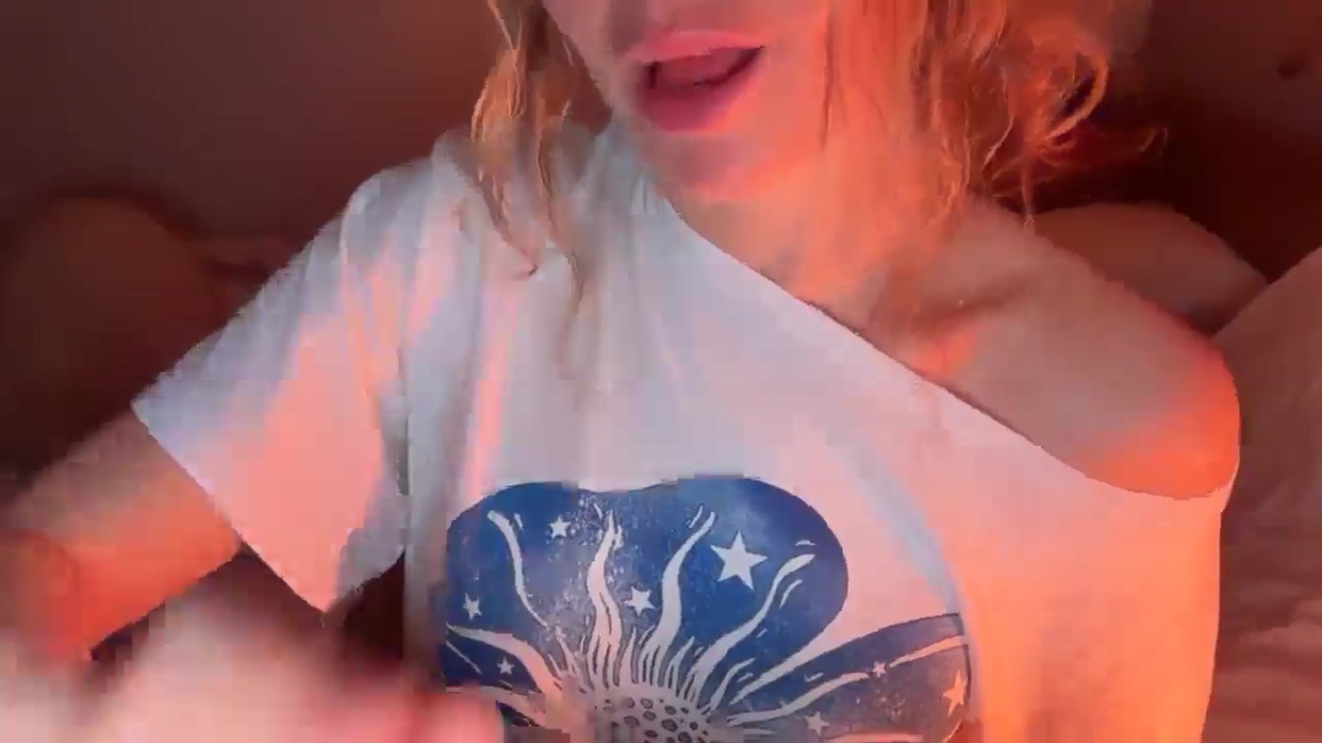 Gallery image thumbnail from Angeleska's myfreecams stream on, 02/19/2026, 21:45 image 4 of 20