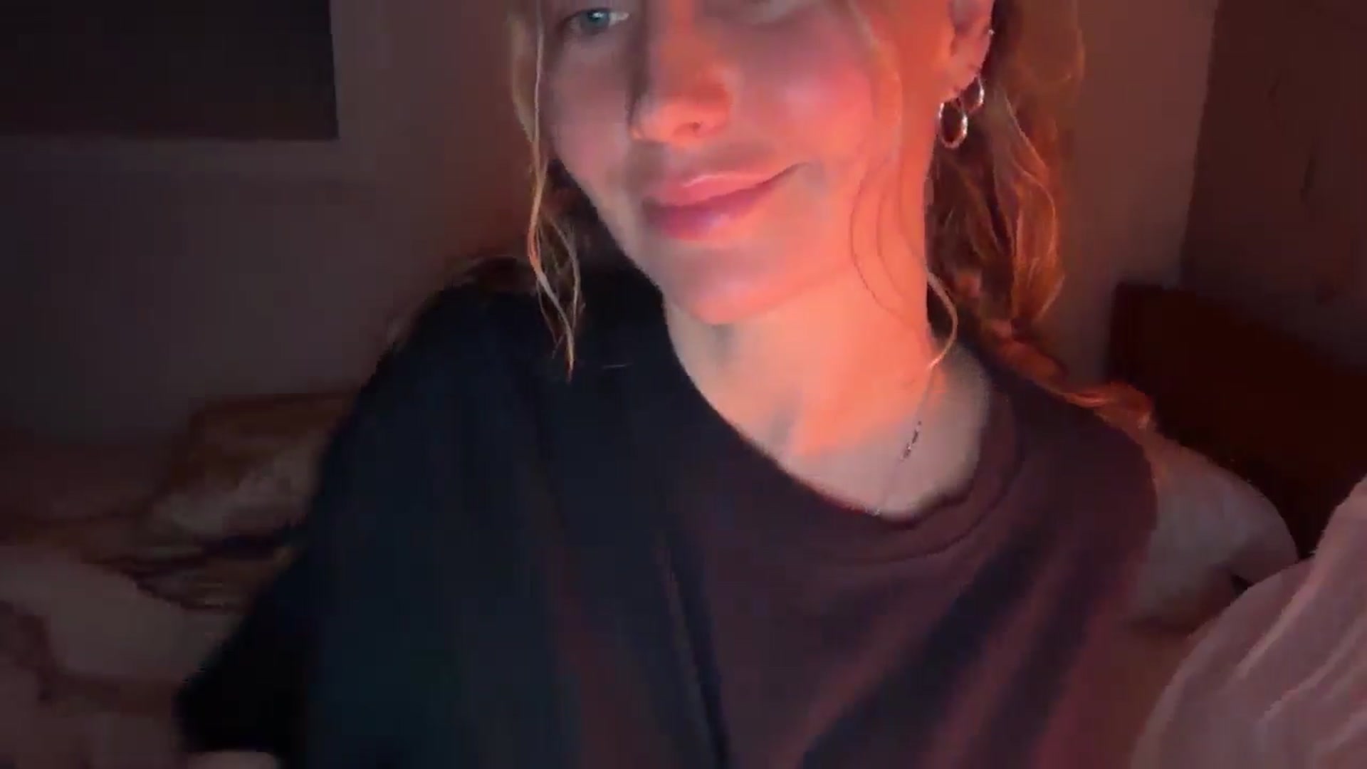Gallery image thumbnail from Angeleska's myfreecams stream on, 02/20/2026, 22:27 image 8 of 20
