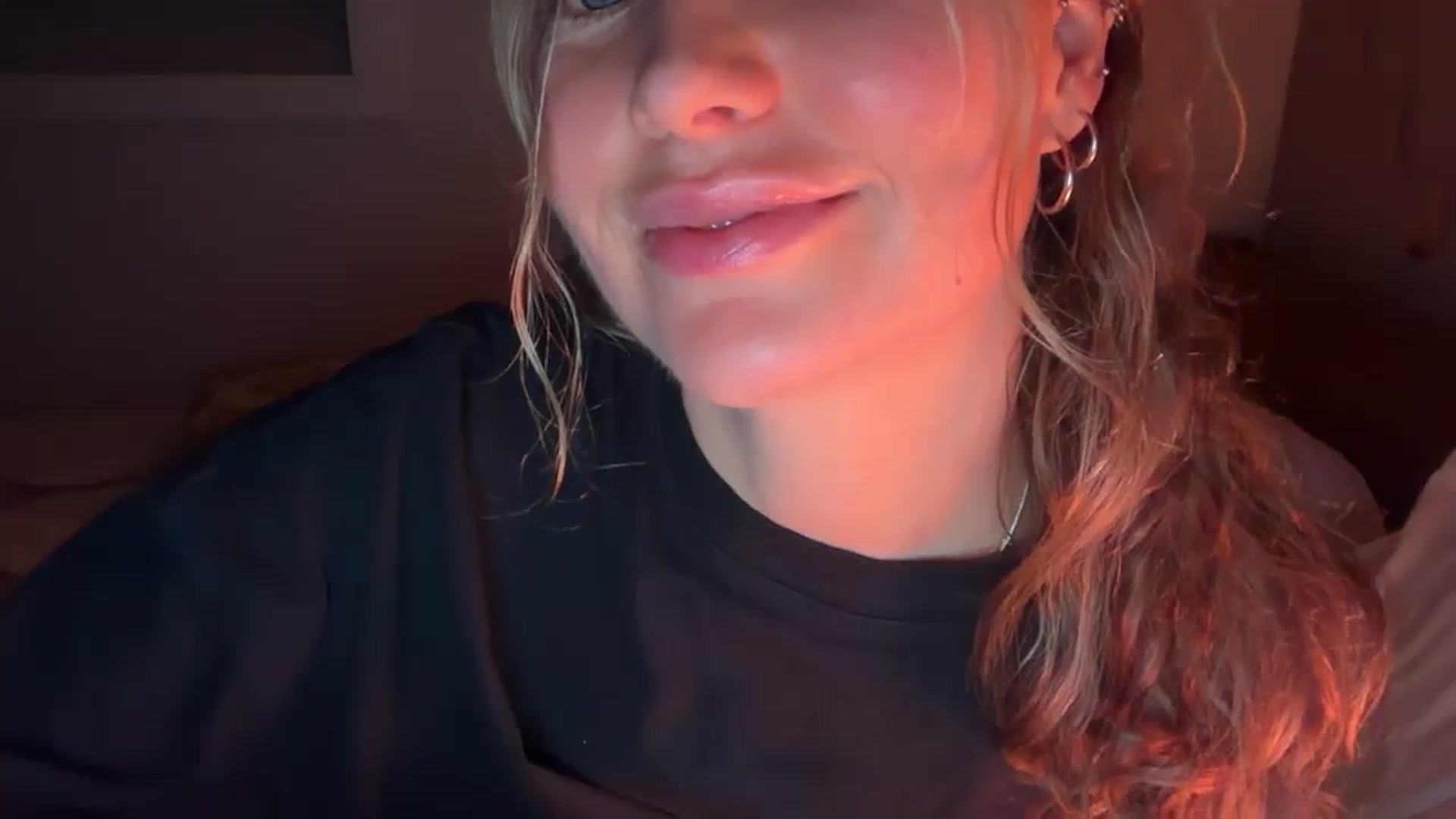 Gallery image thumbnail from Angeleska's myfreecams stream on, 02/20/2026, 22:27 image 9 of 20