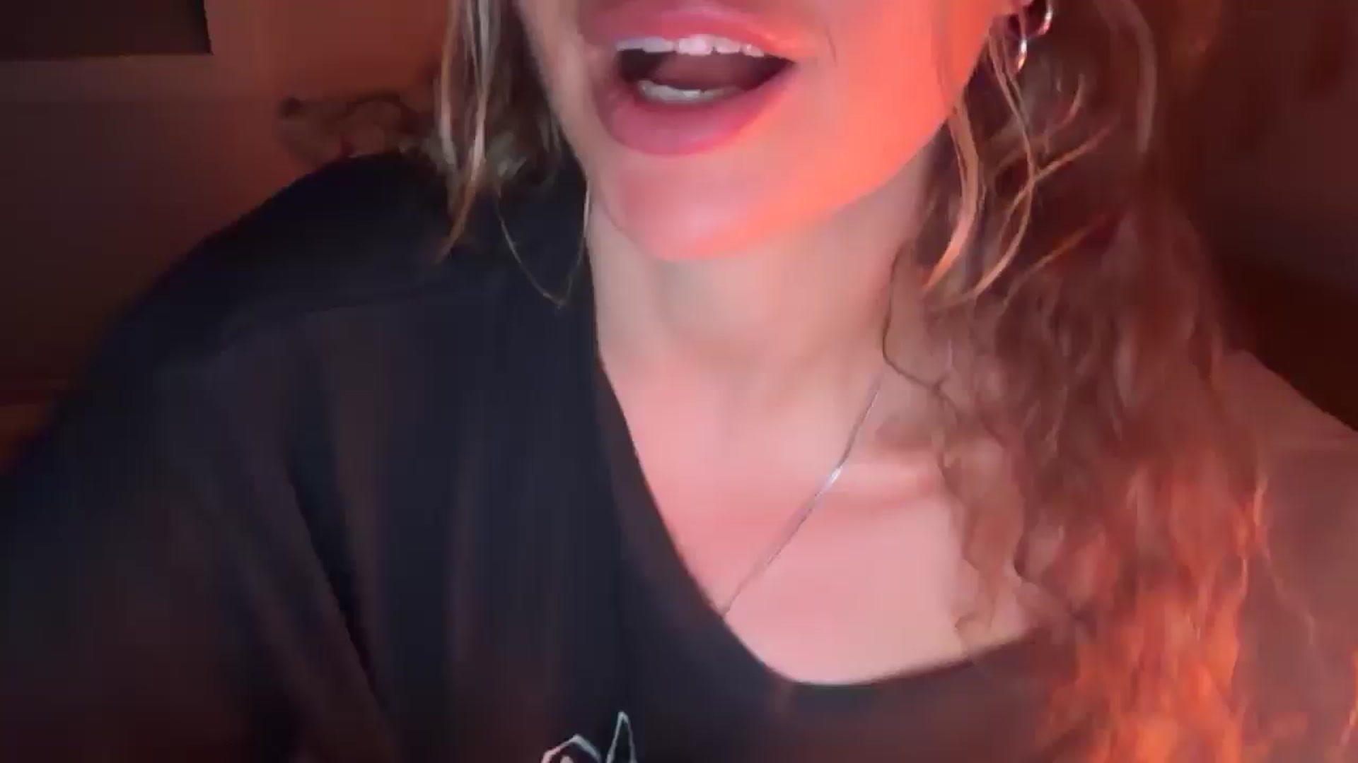 Gallery image thumbnail from Angeleska's myfreecams stream on, 02/22/2026, 02:10 image 16 of 20