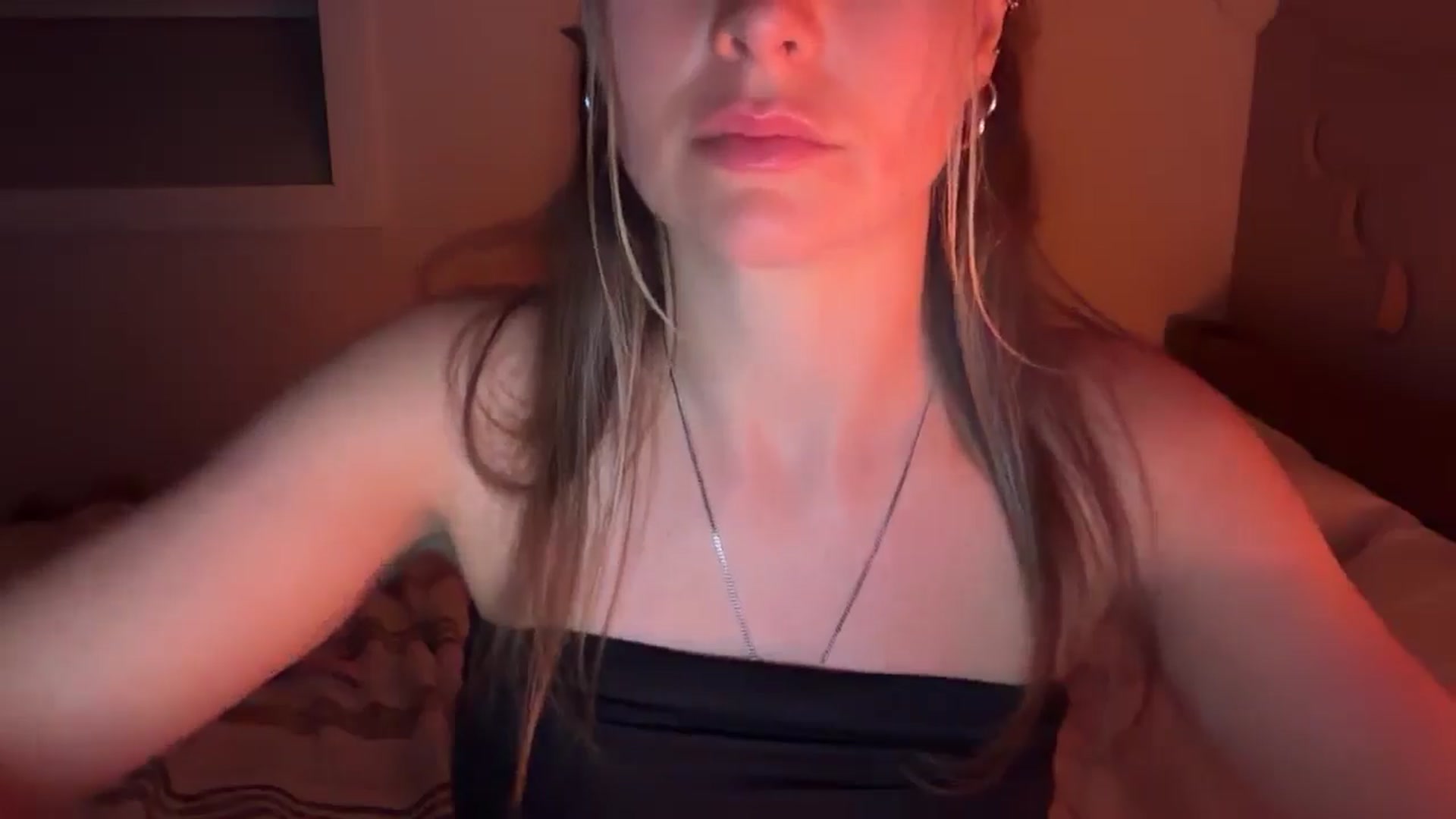 Gallery image thumbnail from Angeleska's myfreecams stream on, 03/07/2026, 20:01 image 12 of 20