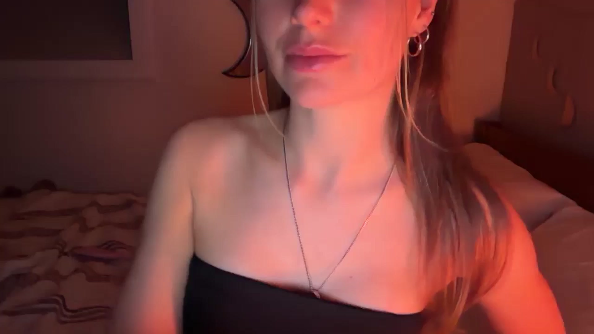 Gallery image thumbnail from Angeleska's myfreecams stream on, 03/07/2026, 20:01 image 19 of 20