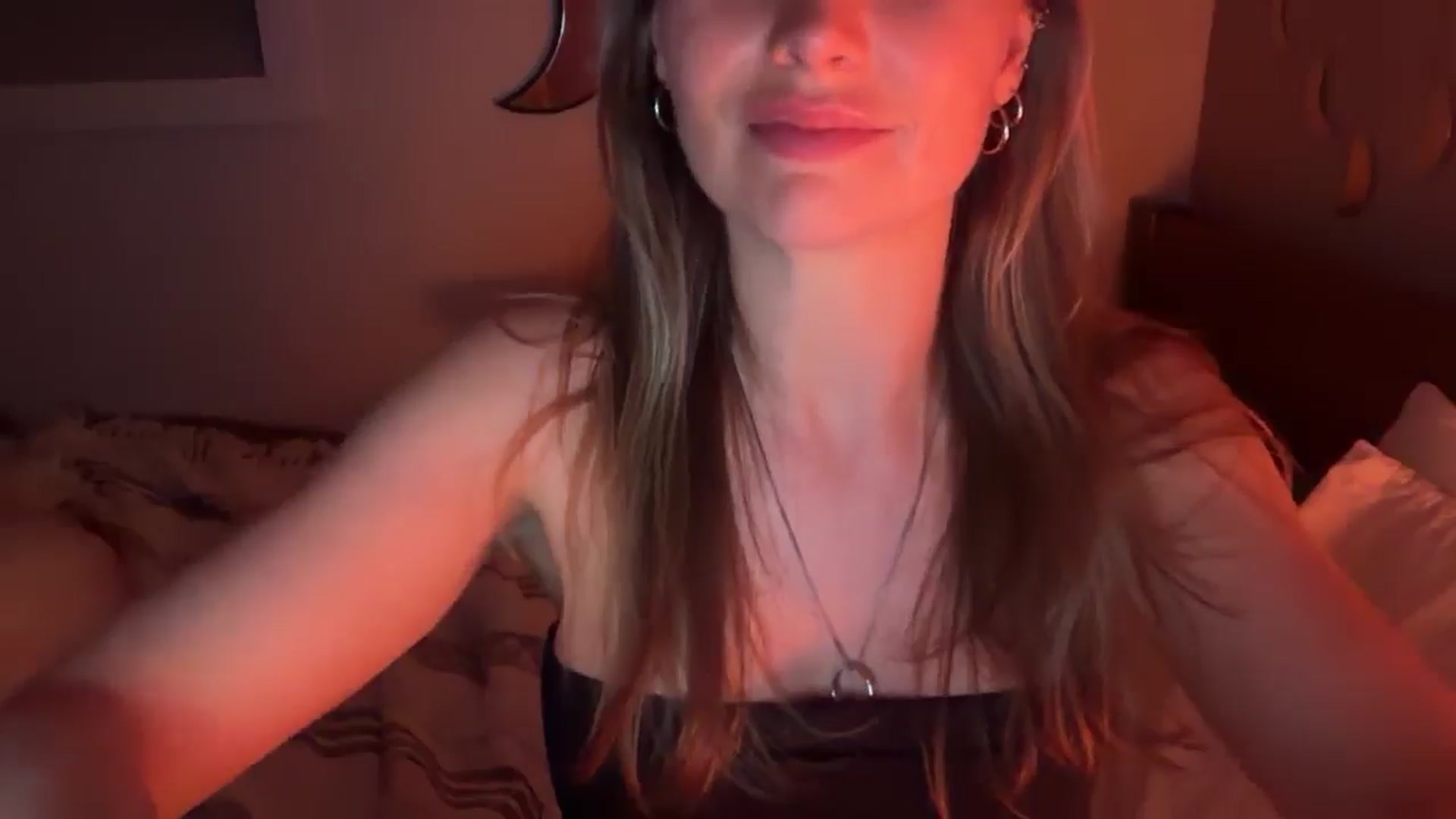 Gallery image thumbnail from Angeleska's myfreecams stream on, 03/07/2026, 22:20 image 14 of 20