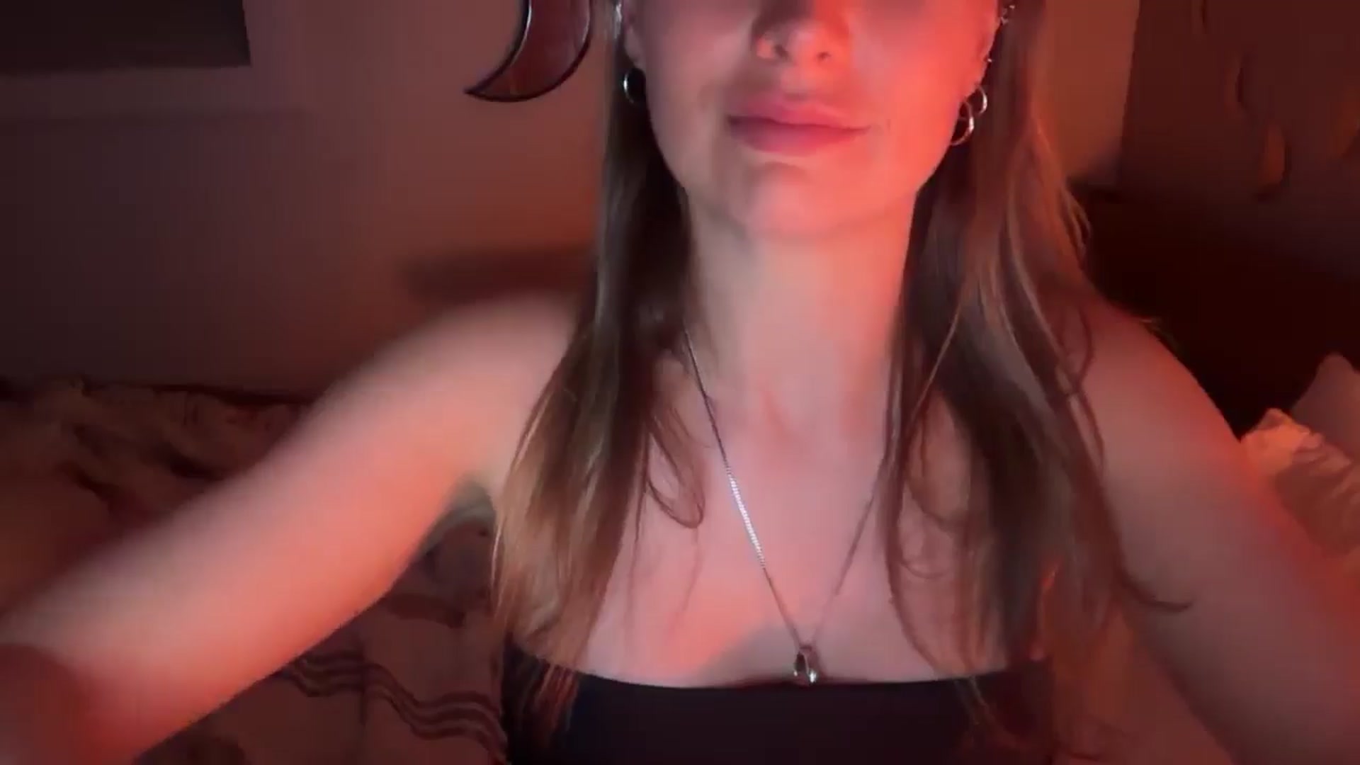 Gallery image thumbnail from Angeleska's myfreecams stream on, 03/07/2026, 22:20 image 16 of 20