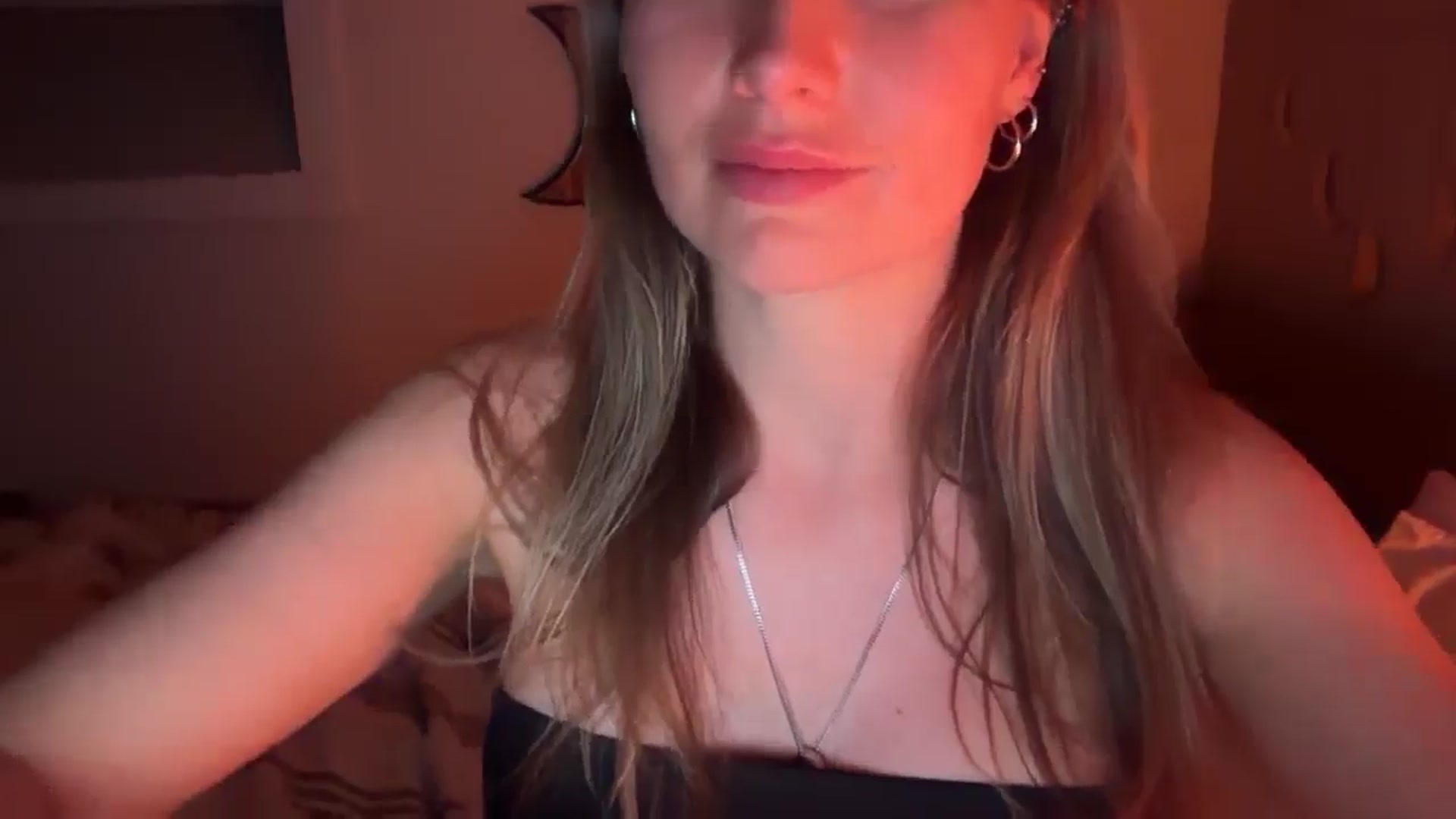 Gallery image thumbnail from Angeleska's myfreecams stream on, 03/07/2026, 22:20 image 11 of 20