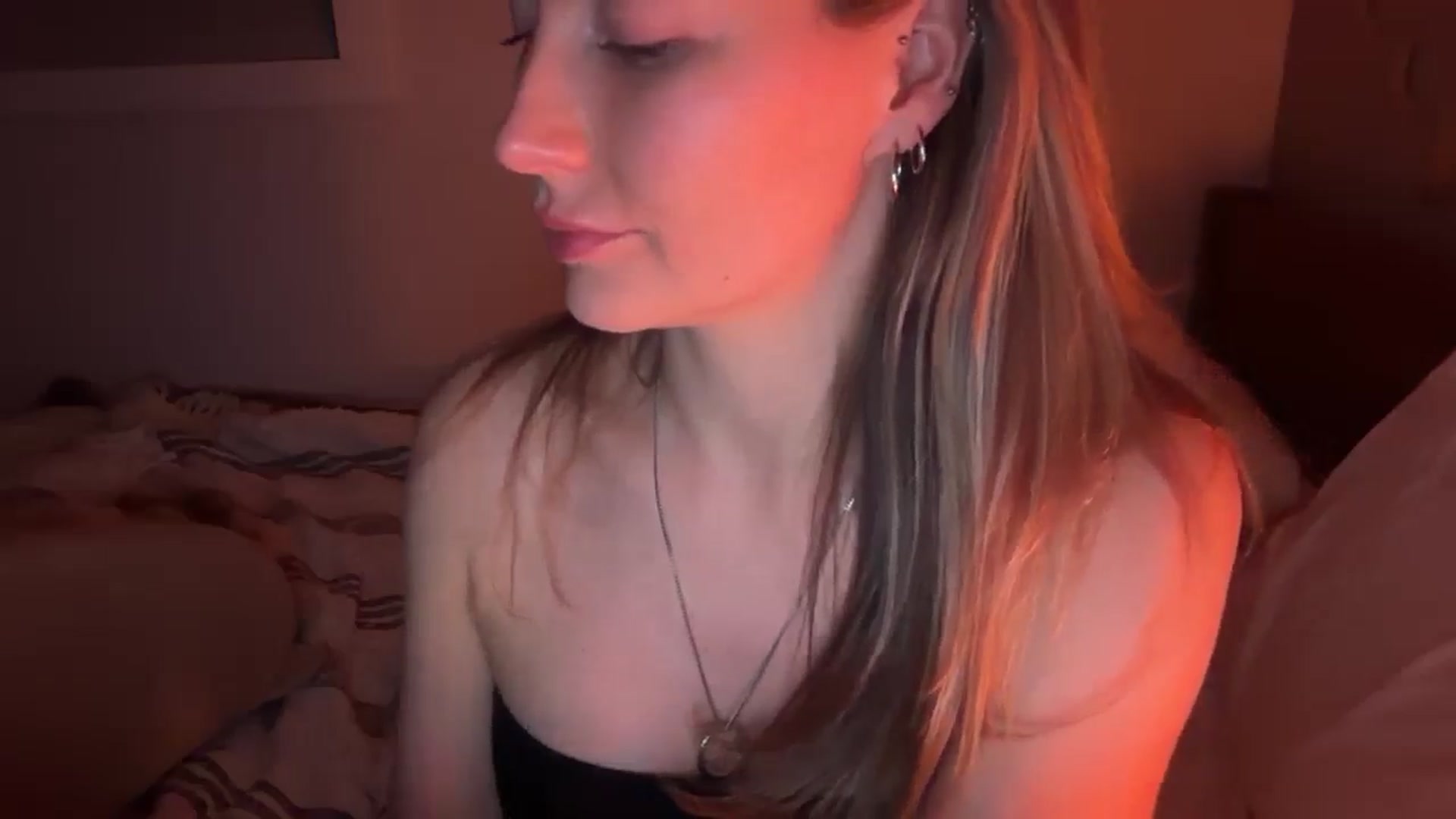 Gallery image thumbnail from Angeleska's myfreecams stream on, 03/07/2026, 23:03 image 17 of 20