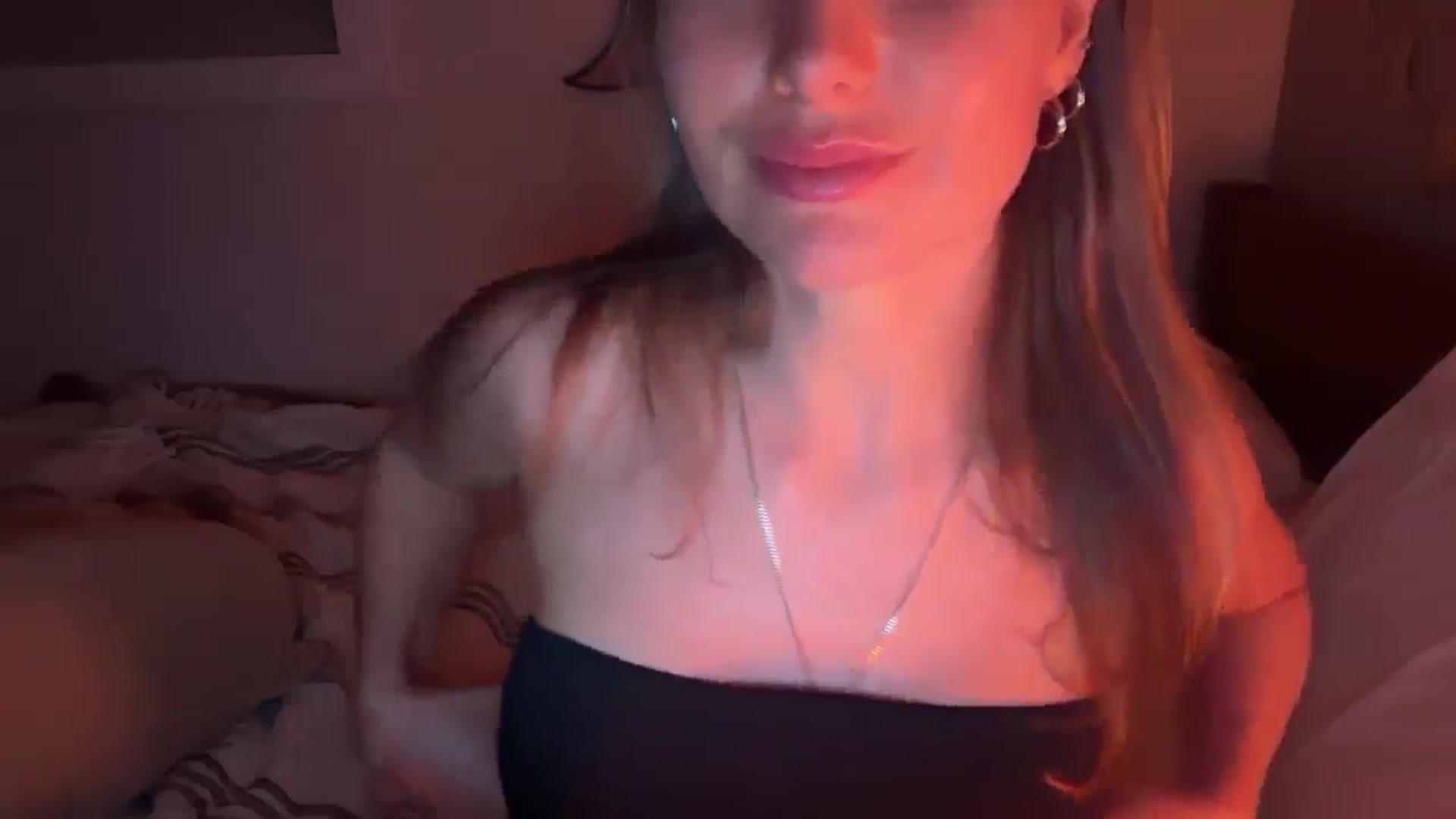 Gallery image thumbnail from Angeleska's myfreecams stream on, 03/07/2026, 23:03 image 15 of 20