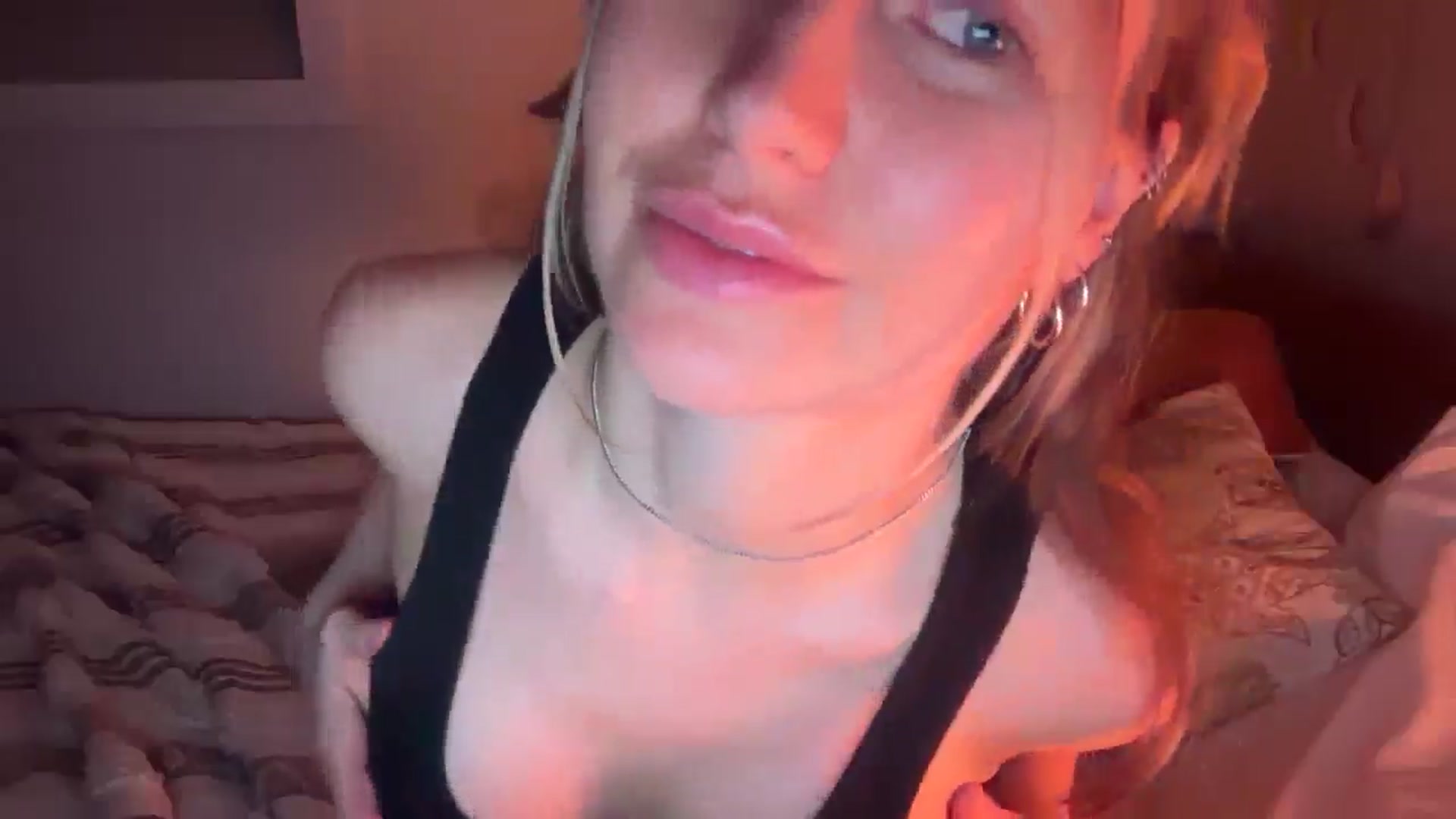 Gallery image thumbnail from Angeleska's myfreecams stream on, 03/09/2026, 21:47 image 15 of 20