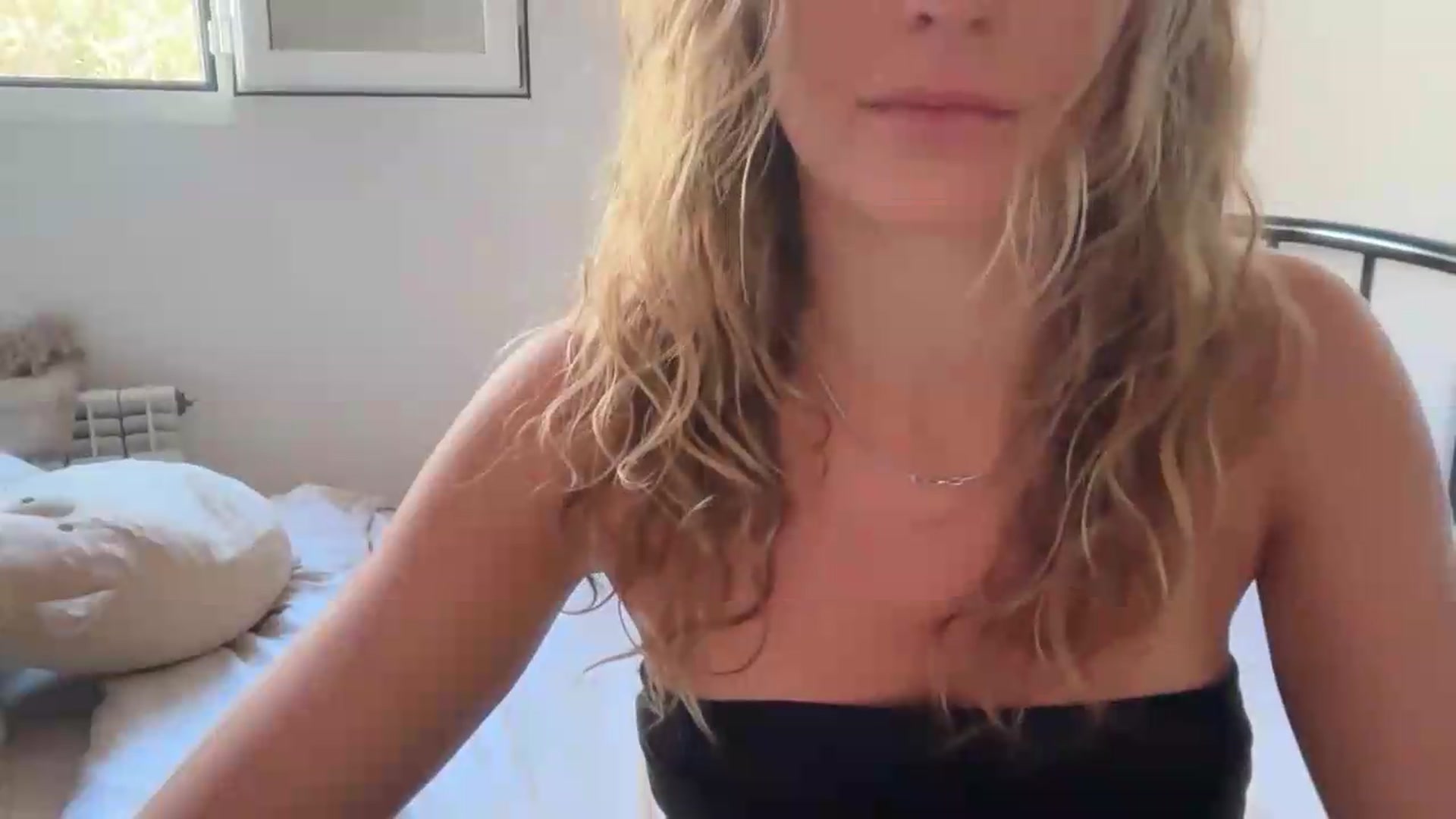 Gallery image thumbnail from Angeleska's myfreecams stream on, 07/27/2026, 16:13 image 15 of 20