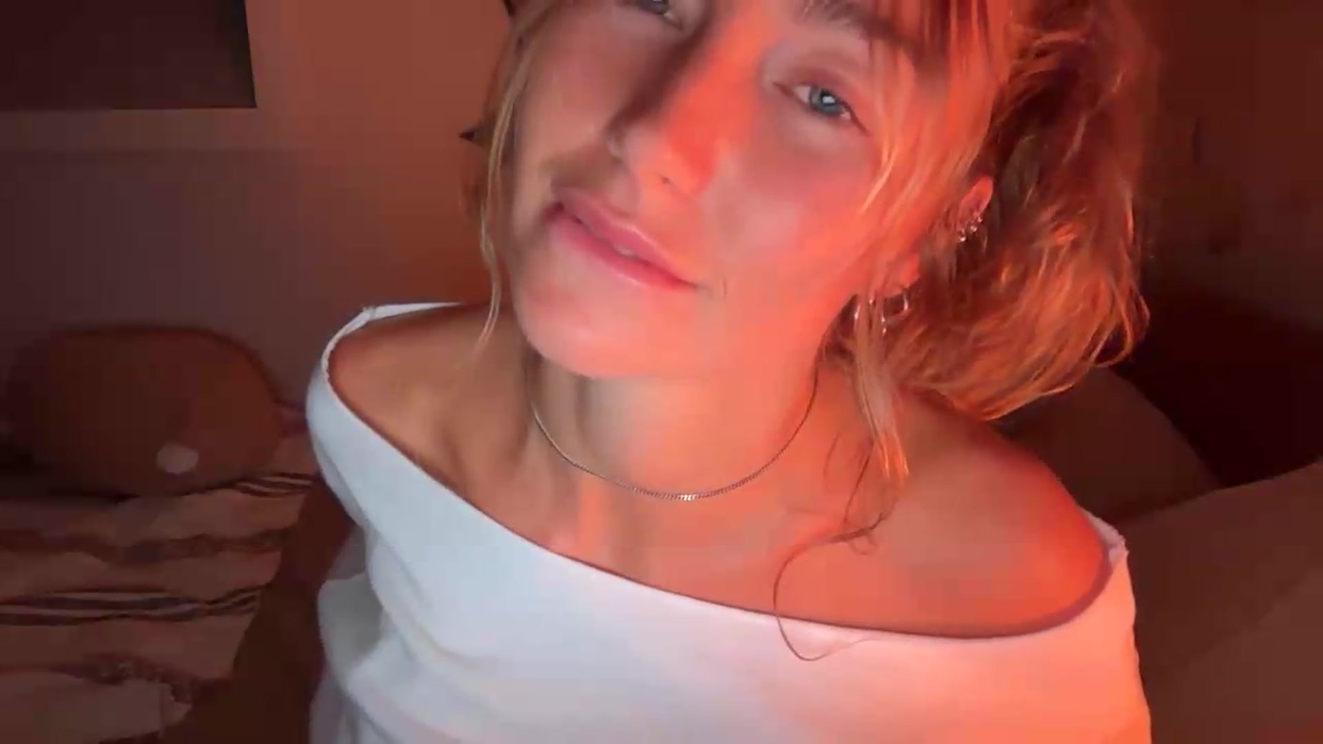 Gallery image thumbnail from Angeleska's myfreecams stream on, 09/11/2026, 20:45 image 13 of 20