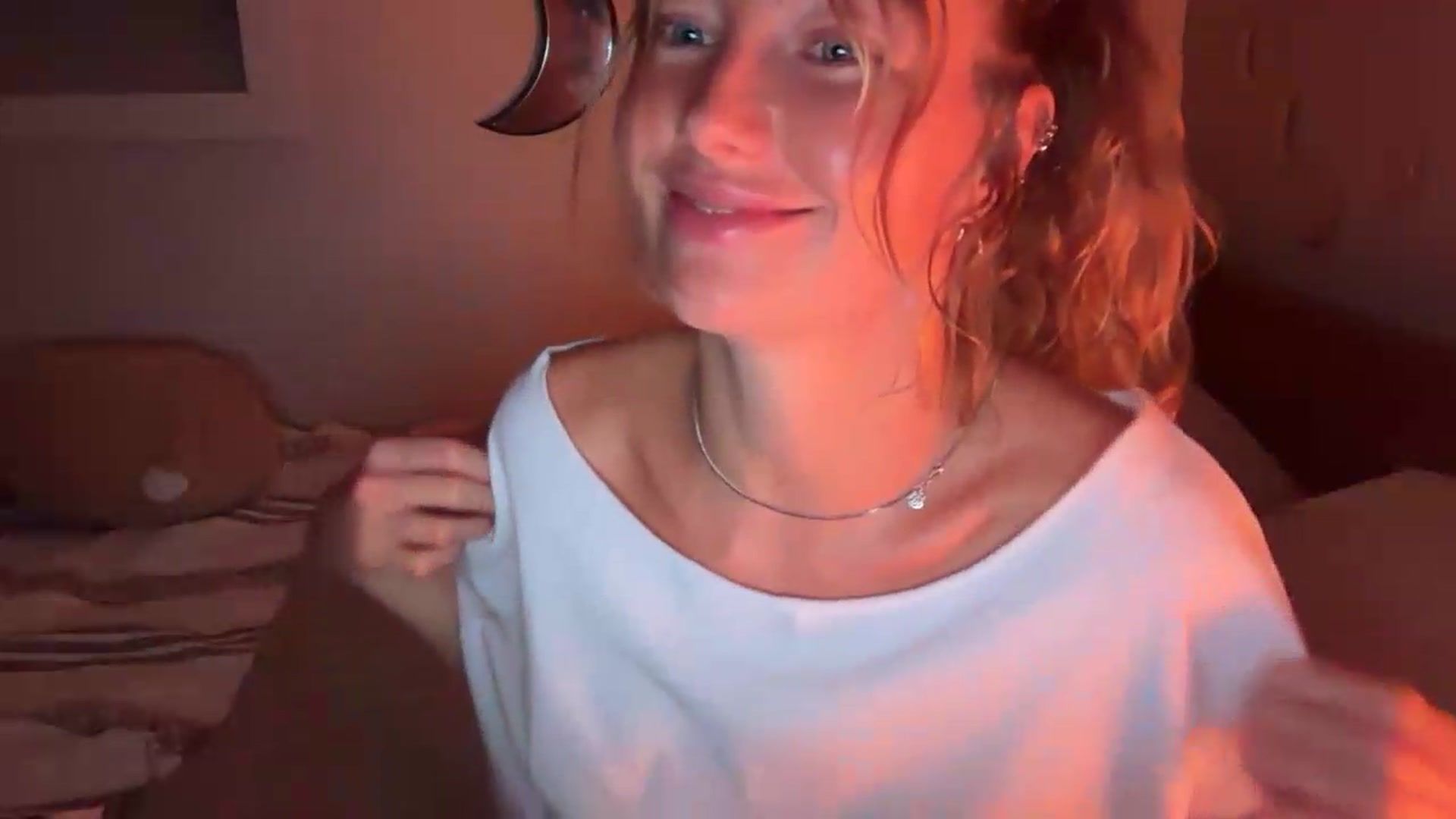 Gallery image thumbnail from Angeleska's myfreecams stream on, 09/11/2026, 20:45 image 6 of 20