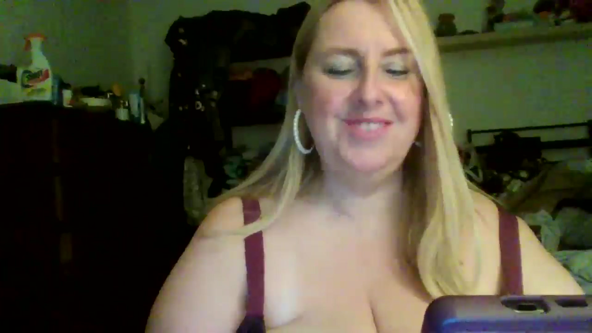 Gallery image thumbnail from Angeleyes72's myfreecams stream on, 12/12/2024, 08:53 image 18 of 20