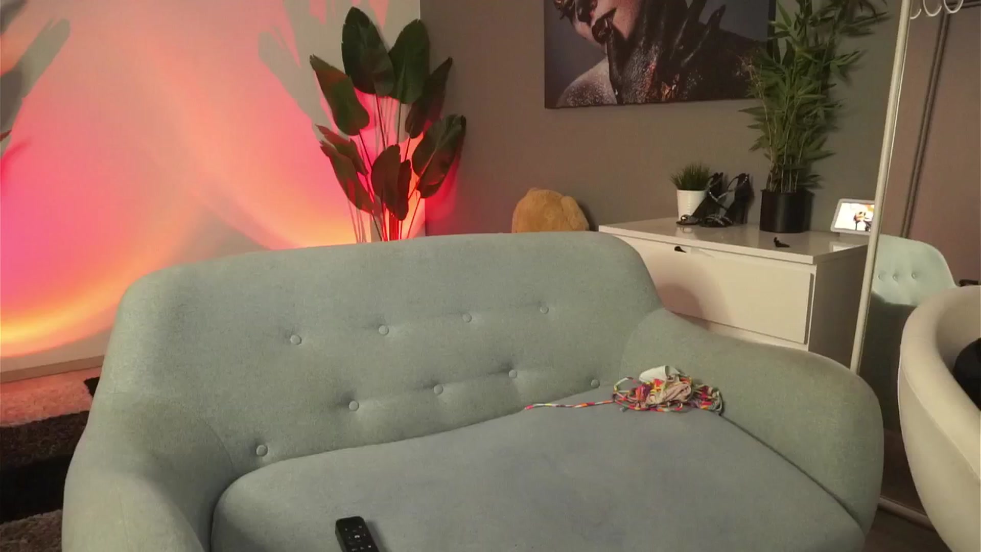 Gallery image thumbnail from Angeleyesblue's myfreecams stream on, 01/01/2025, 14:39 image 17 of 20