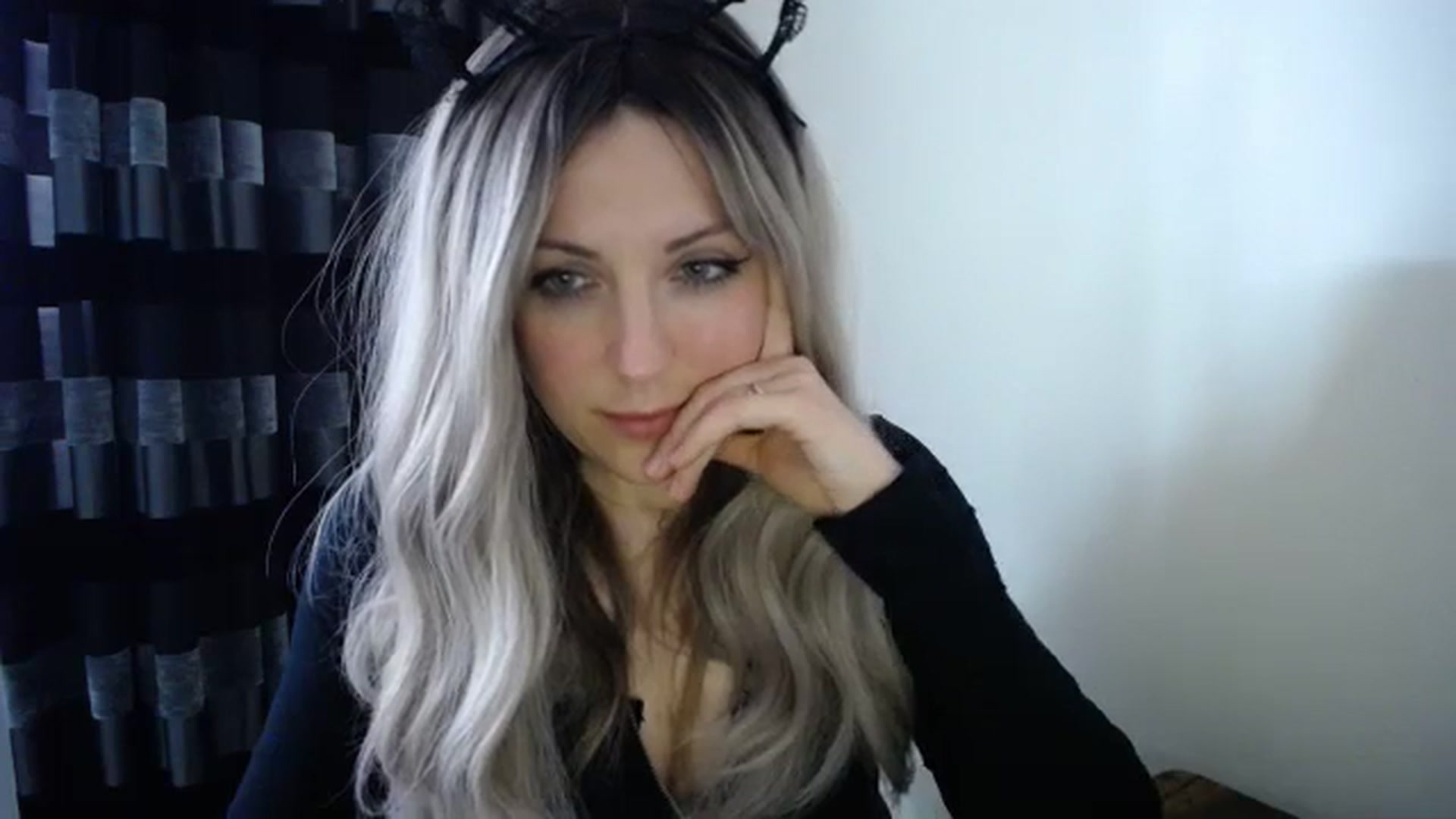 Gallery image thumbnail from AngelicLady's myfreecams stream on, 06/18/2024, 11:48 image 10 of 20