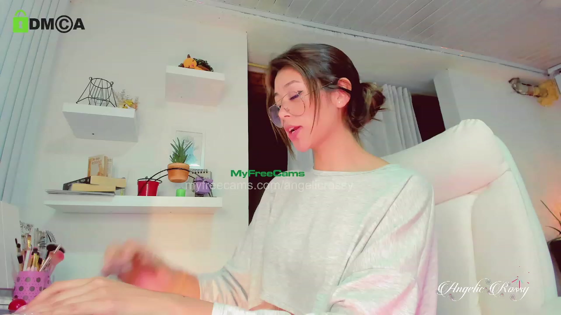 Gallery image thumbnail from AngelicRossy's myfreecams stream on, 02/01/2023, 24:31 image 11 of 20