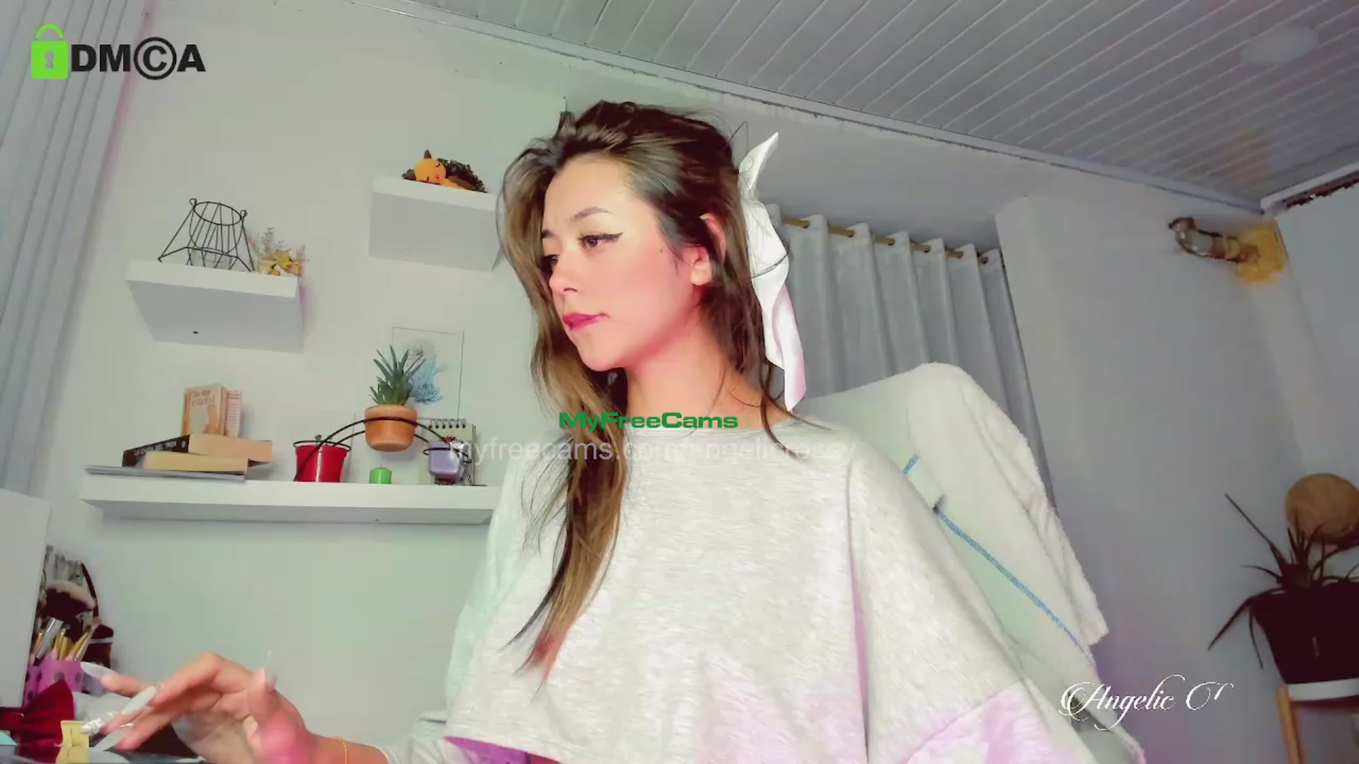 Gallery image thumbnail from AngelicRossy's myfreecams stream on, 02/23/2023, 24:05 image 16 of 20