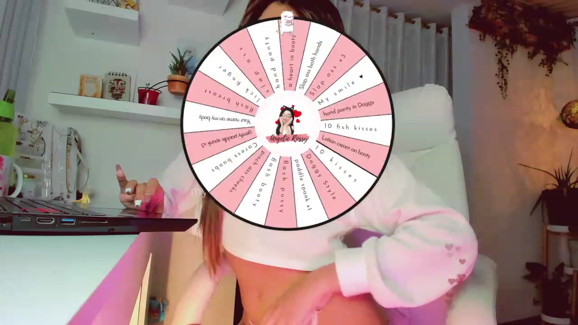 Gallery image thumbnail from AngelicRossy's myfreecams stream on, 04/26/2023, 24:39 image 12 of 20