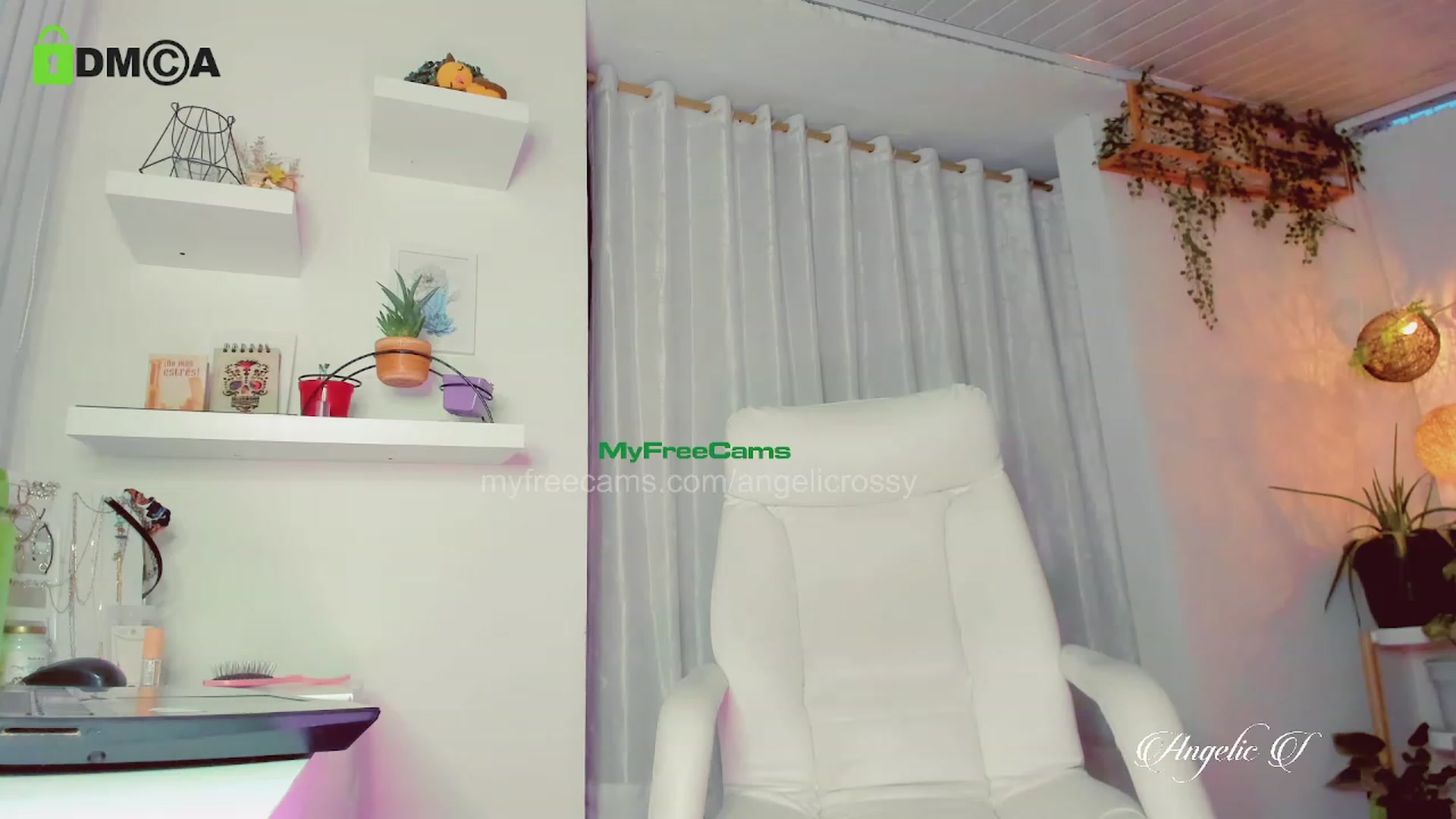 Gallery image thumbnail from AngelicRossy's myfreecams stream on, 05/08/2023, 23:54 image 13 of 20