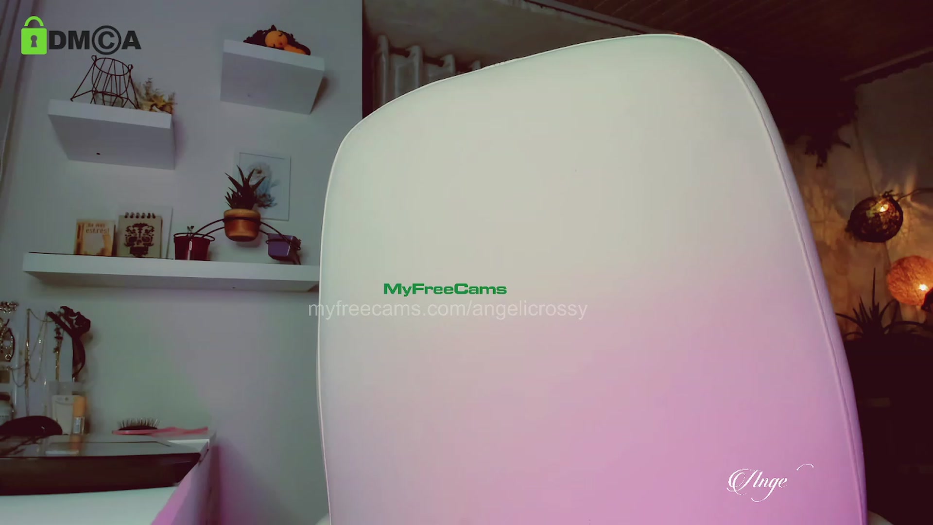 Gallery image thumbnail from AngelicRossy's myfreecams stream on, 05/08/2023, 23:54 image 16 of 20