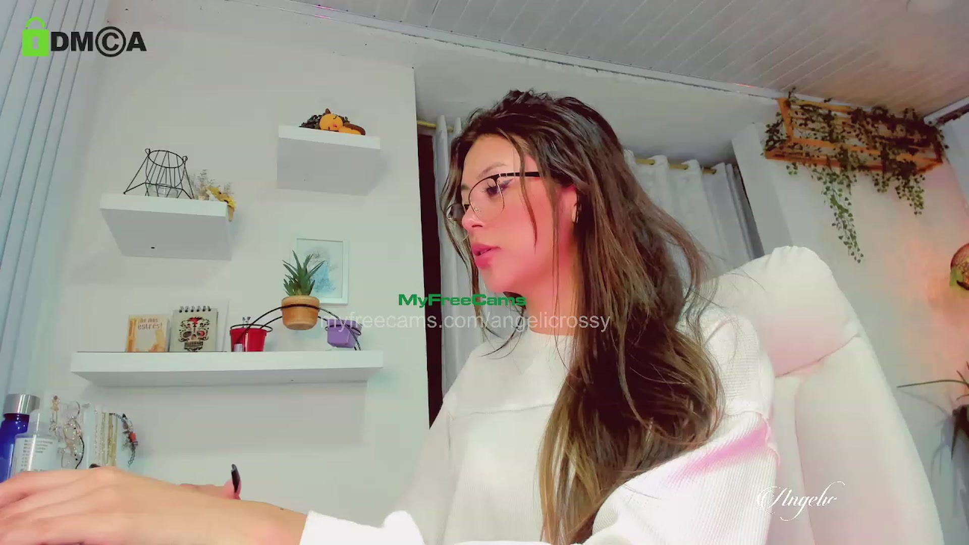Gallery image thumbnail from AngelicRossy's myfreecams stream on, 05/23/2023, 02:59 image 11 of 20