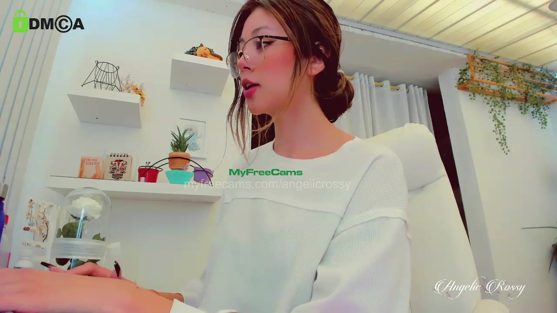 Gallery image thumbnail from AngelicRossy's myfreecams stream on, 05/24/2023, 17:43 image 12 of 20