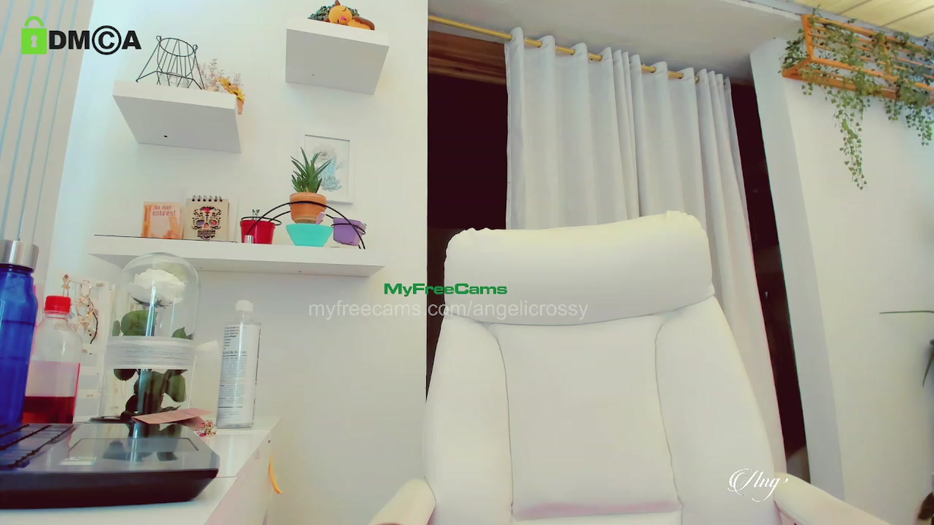 Gallery image thumbnail from AngelicRossy's myfreecams stream on, 05/24/2023, 18:15 image 15 of 20