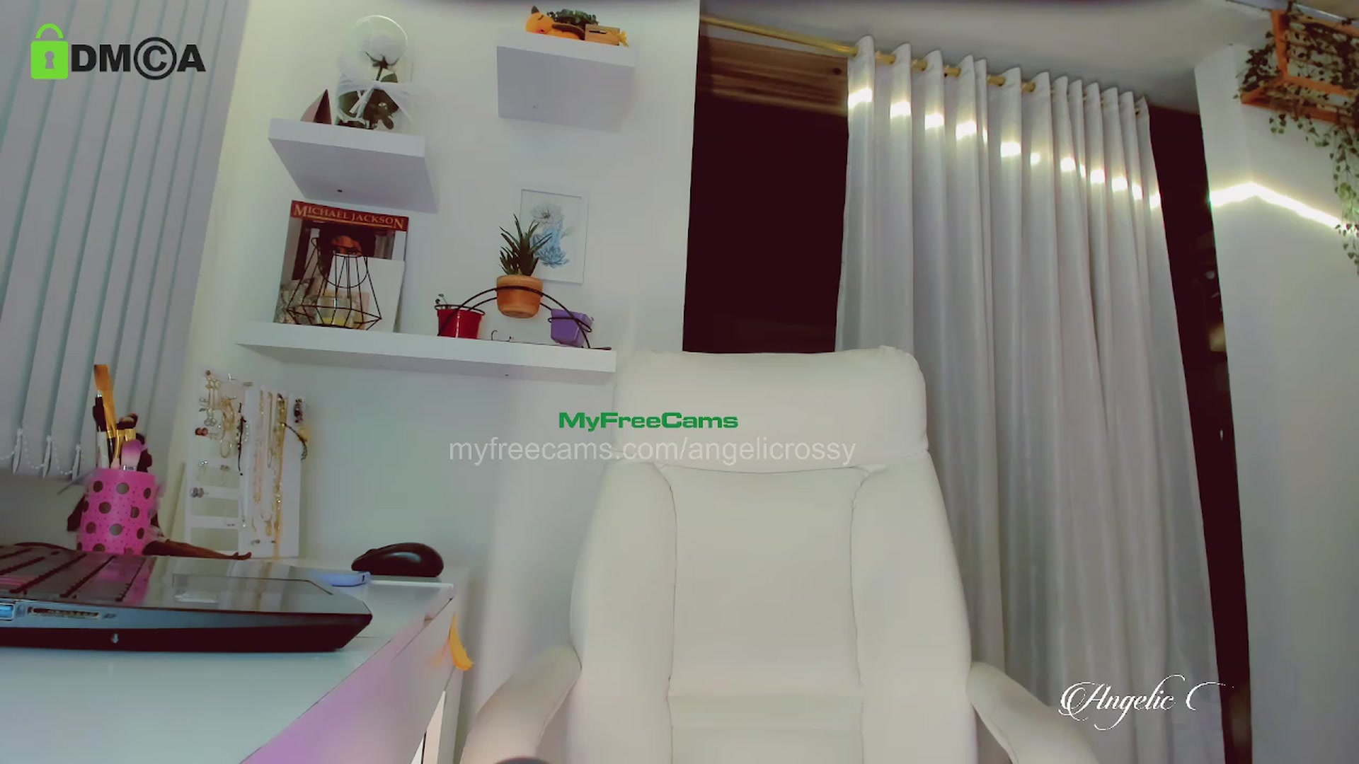 Gallery image thumbnail from AngelicRossy's myfreecams stream on, 06/23/2023, 24:17 image 13 of 20