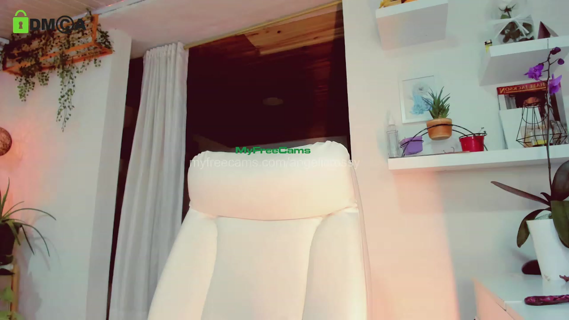 Gallery image thumbnail from AngelicRossy's myfreecams stream on, 08/19/2023, 23:32 image 19 of 20