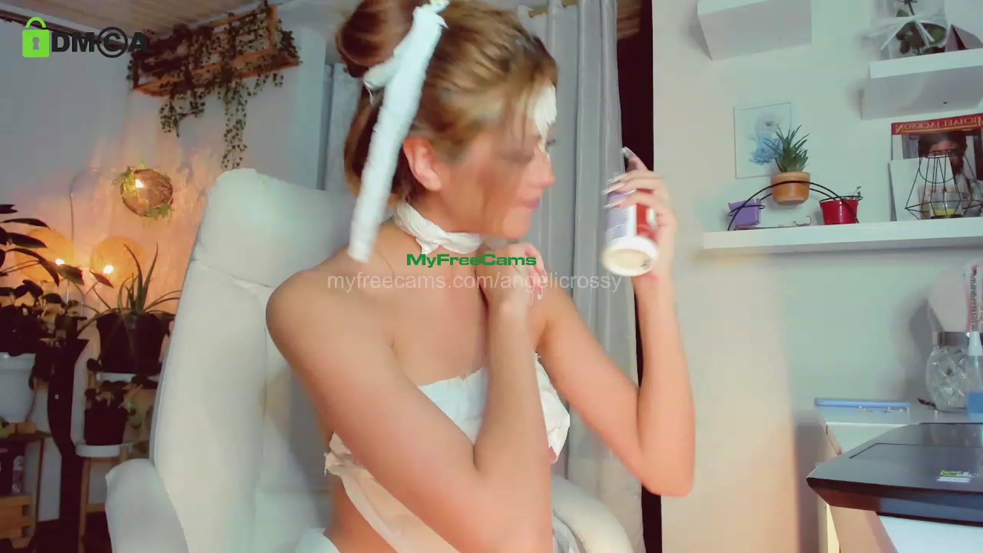 Gallery image thumbnail from AngelicRossy's myfreecams stream on, 10/14/2023, 24:01 image 9 of 20