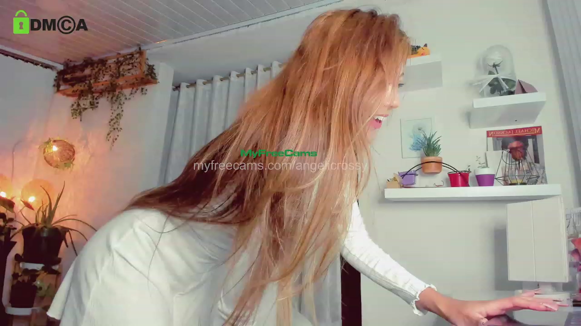 Gallery image thumbnail from AngelicRossy's myfreecams stream on, 10/27/2023, 01:09 image 13 of 20