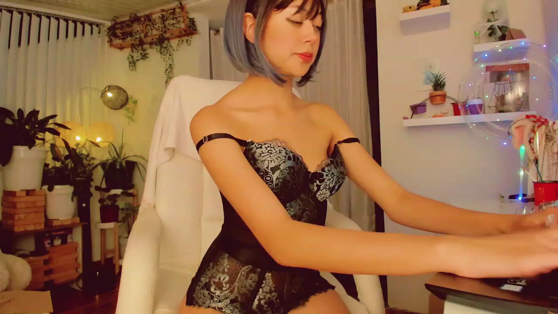 Gallery image thumbnail from AngelicRossy's myfreecams stream on, 12/14/2023, 24:00 image 16 of 20