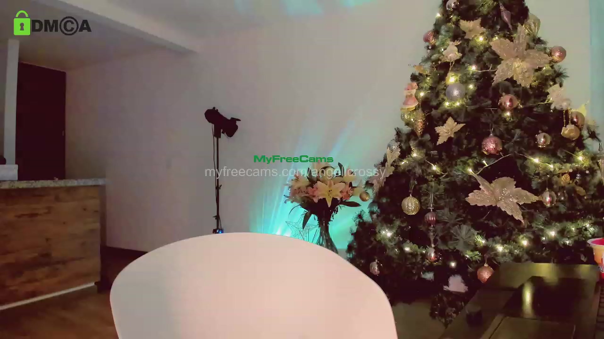 Gallery image thumbnail from AngelicRossy's myfreecams stream on, 12/20/2023, 23:46 image 4 of 20
