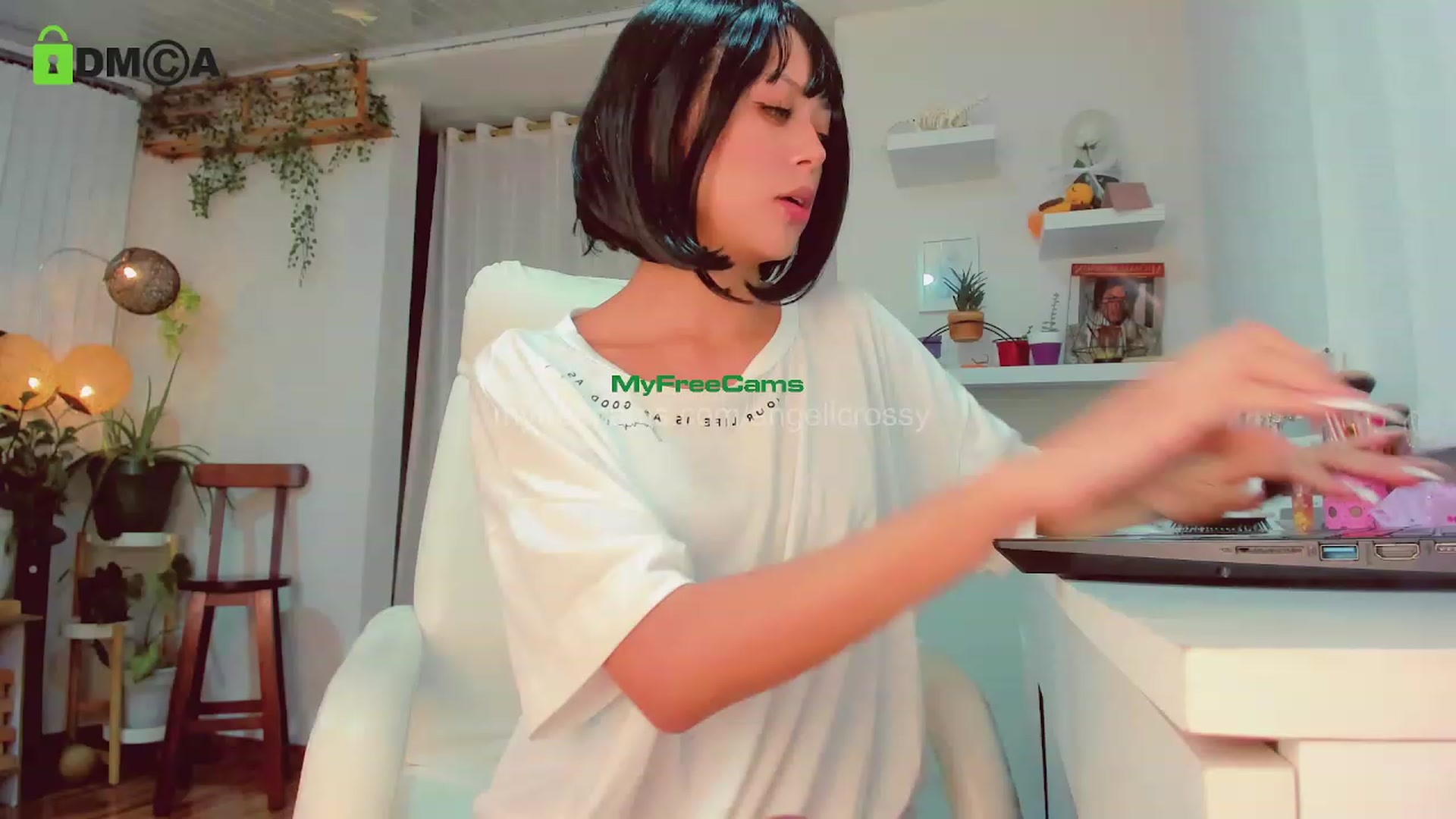 Gallery image thumbnail from AngelicRossy's myfreecams stream on, 02/09/2024, 24:19 image 2 of 20