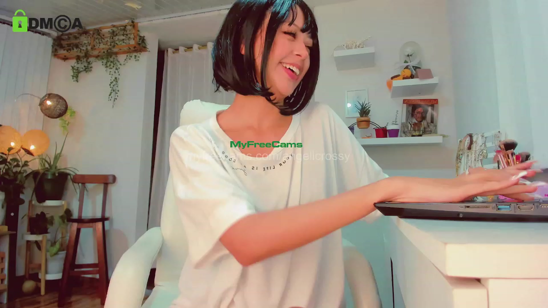 Gallery image thumbnail from AngelicRossy's myfreecams stream on, 02/09/2024, 24:19 image 5 of 20