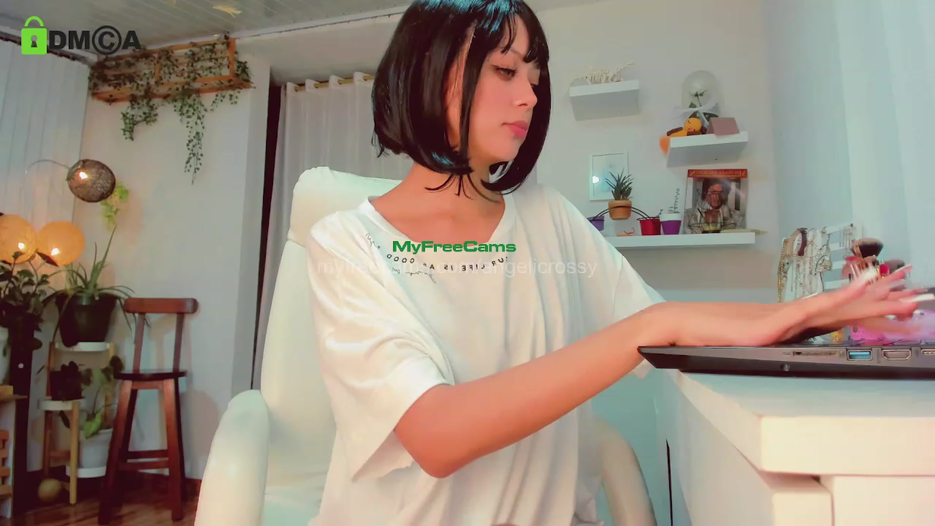 Gallery image thumbnail from AngelicRossy's myfreecams stream on, 02/09/2024, 24:20 image 5 of 20