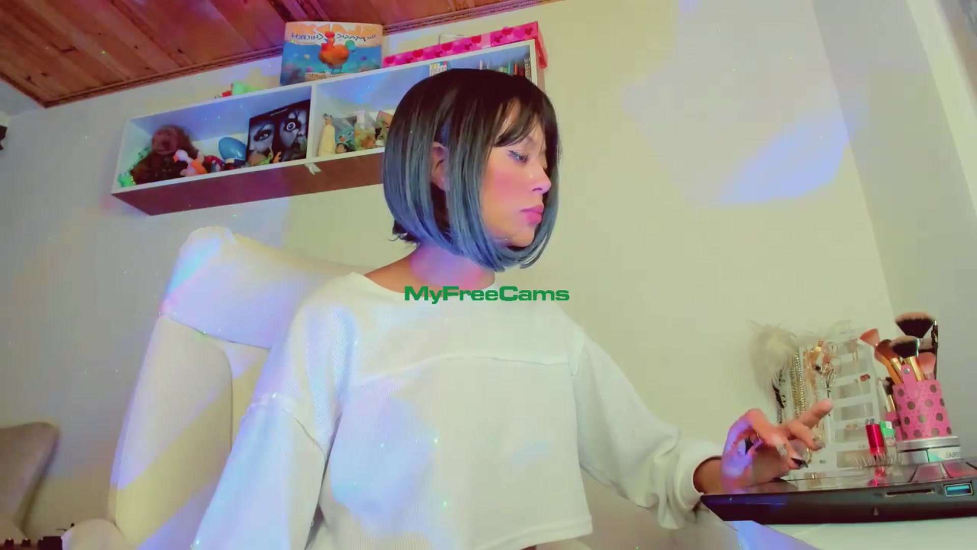 Gallery image thumbnail from AngelicRossy's myfreecams stream on, 04/03/2024, 21:02 image 10 of 20