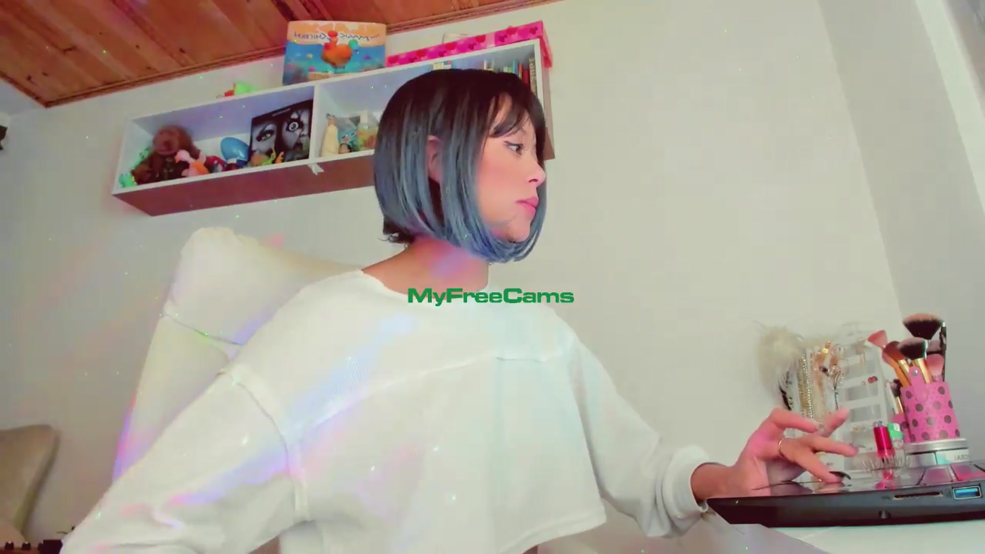 Gallery image thumbnail from AngelicRossy's myfreecams stream on, 04/03/2024, 21:02 image 9 of 20