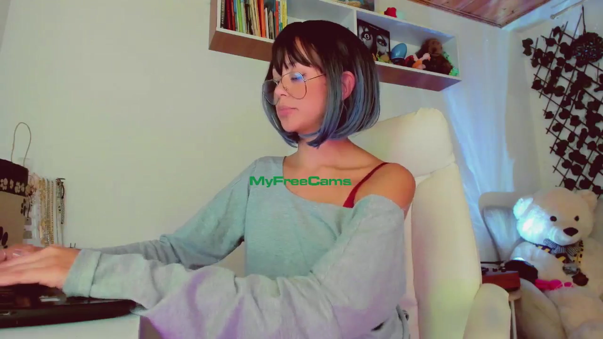 Gallery image thumbnail from AngelicRossy's myfreecams stream on, 04/30/2024, 21:43 image 11 of 20