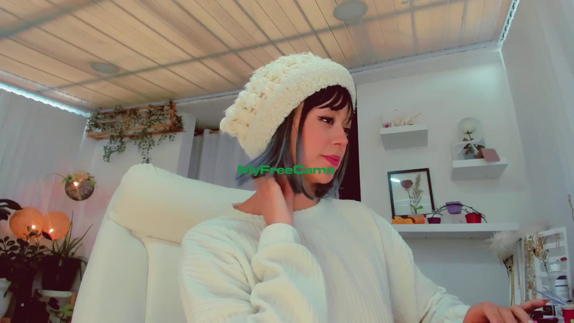 Gallery image thumbnail from AngelicRossy's myfreecams stream on, 06/19/2024, 17:48 image 9 of 20