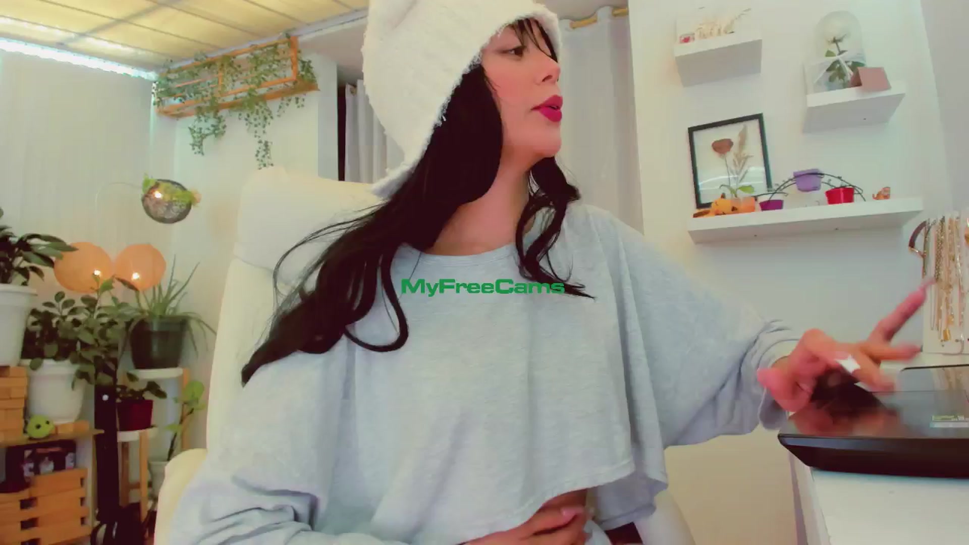 Gallery image thumbnail from AngelicRossy's myfreecams stream on, 07/12/2024, 18:43 image 5 of 20