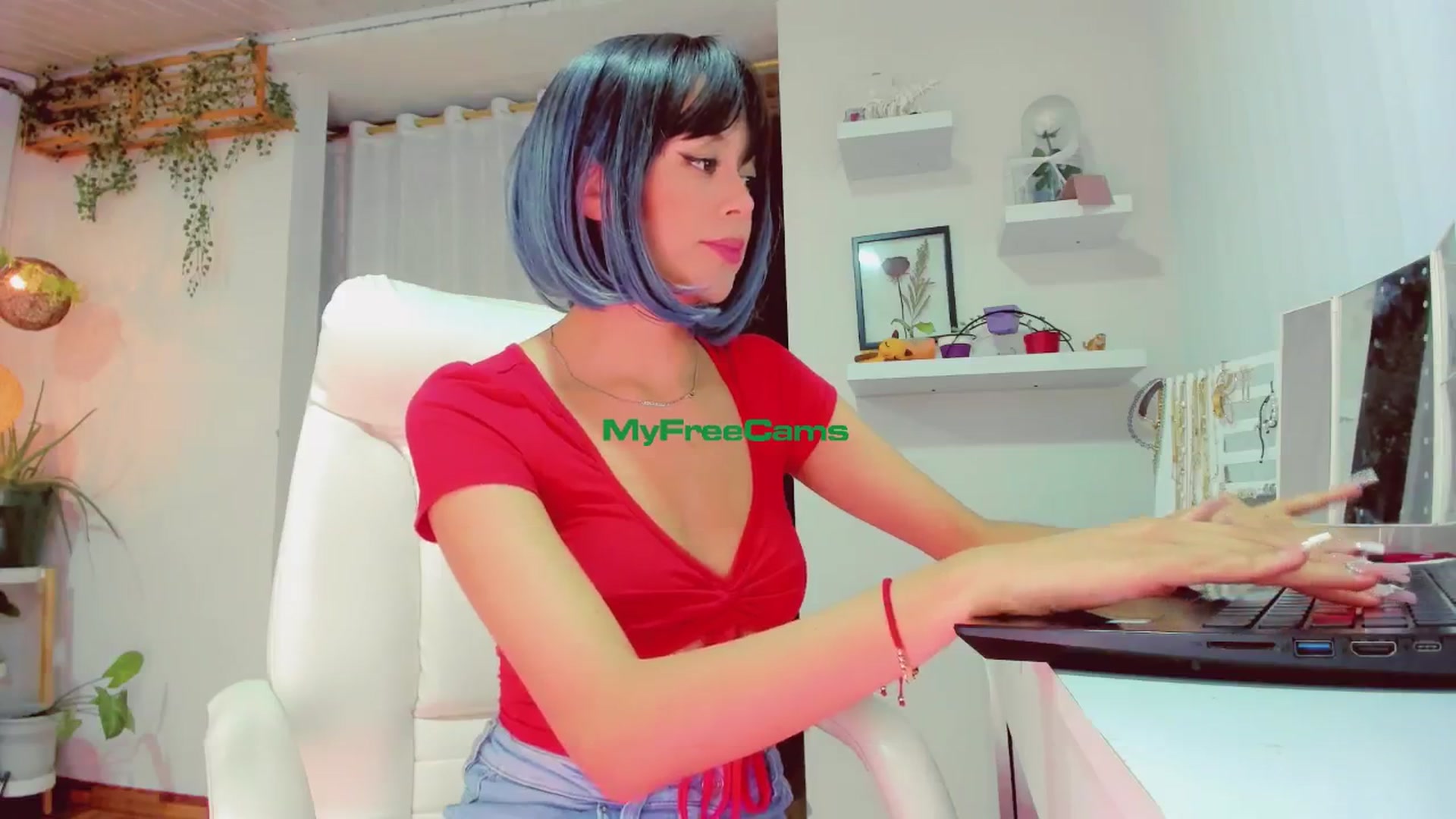 Gallery image thumbnail from AngelicRossy's myfreecams stream on, 07/16/2024, 02:20 image 8 of 20