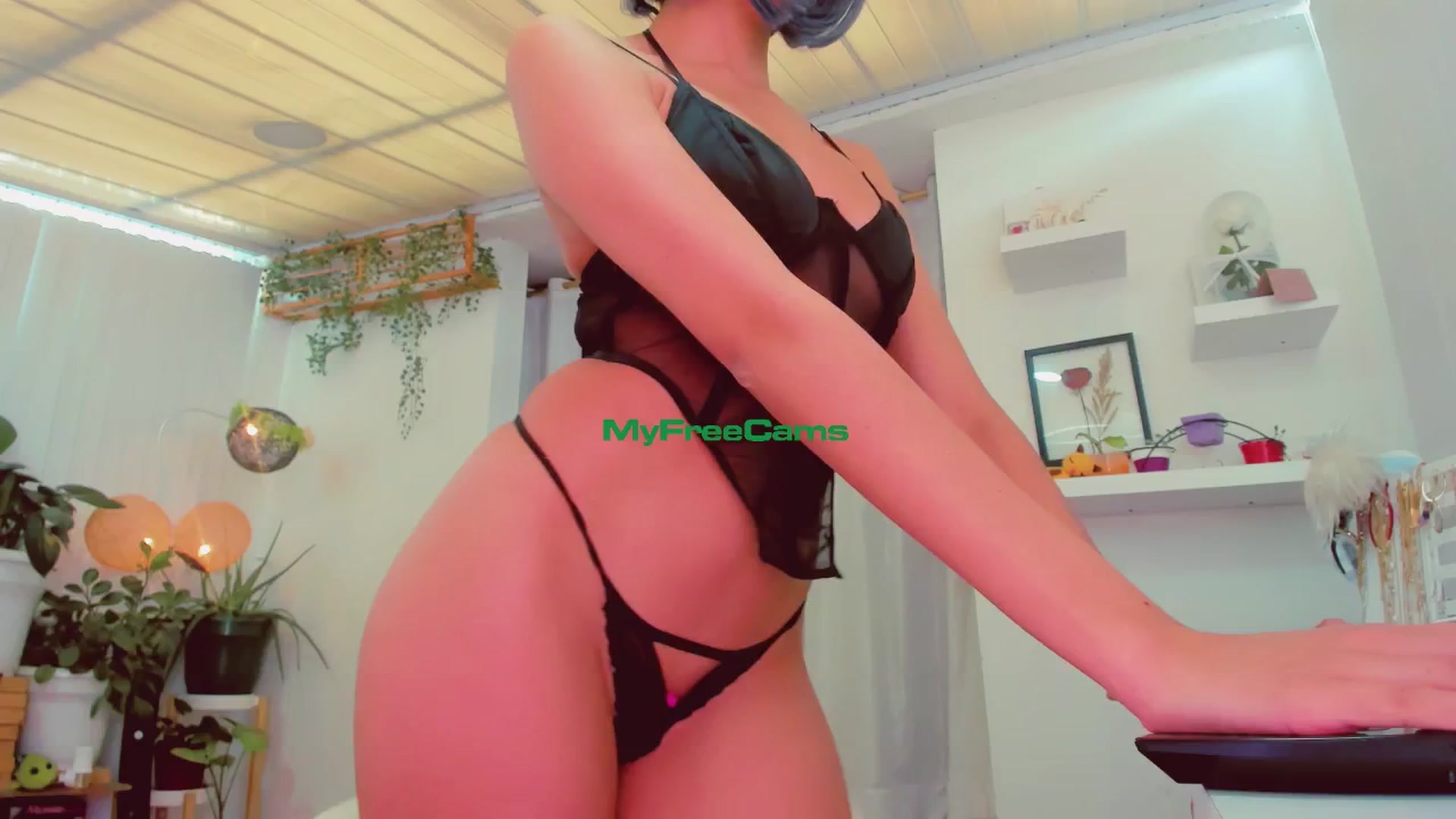 Gallery image thumbnail from AngelicRossy's myfreecams stream on, 07/19/2024, 18:56 image 8 of 20