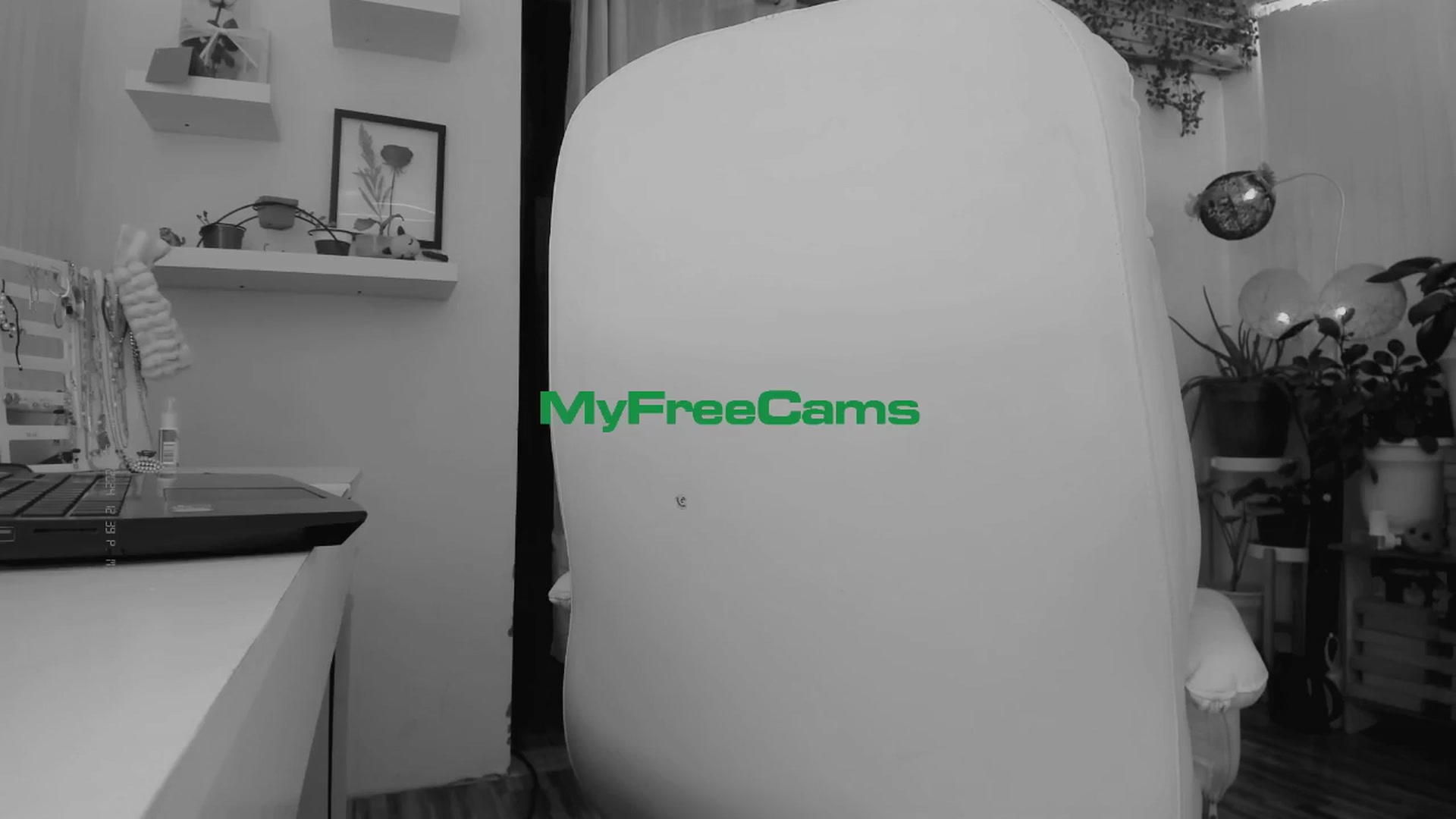 Gallery image thumbnail from AngelicRossy's myfreecams stream on, 07/26/2024, 17:46 image 19 of 20